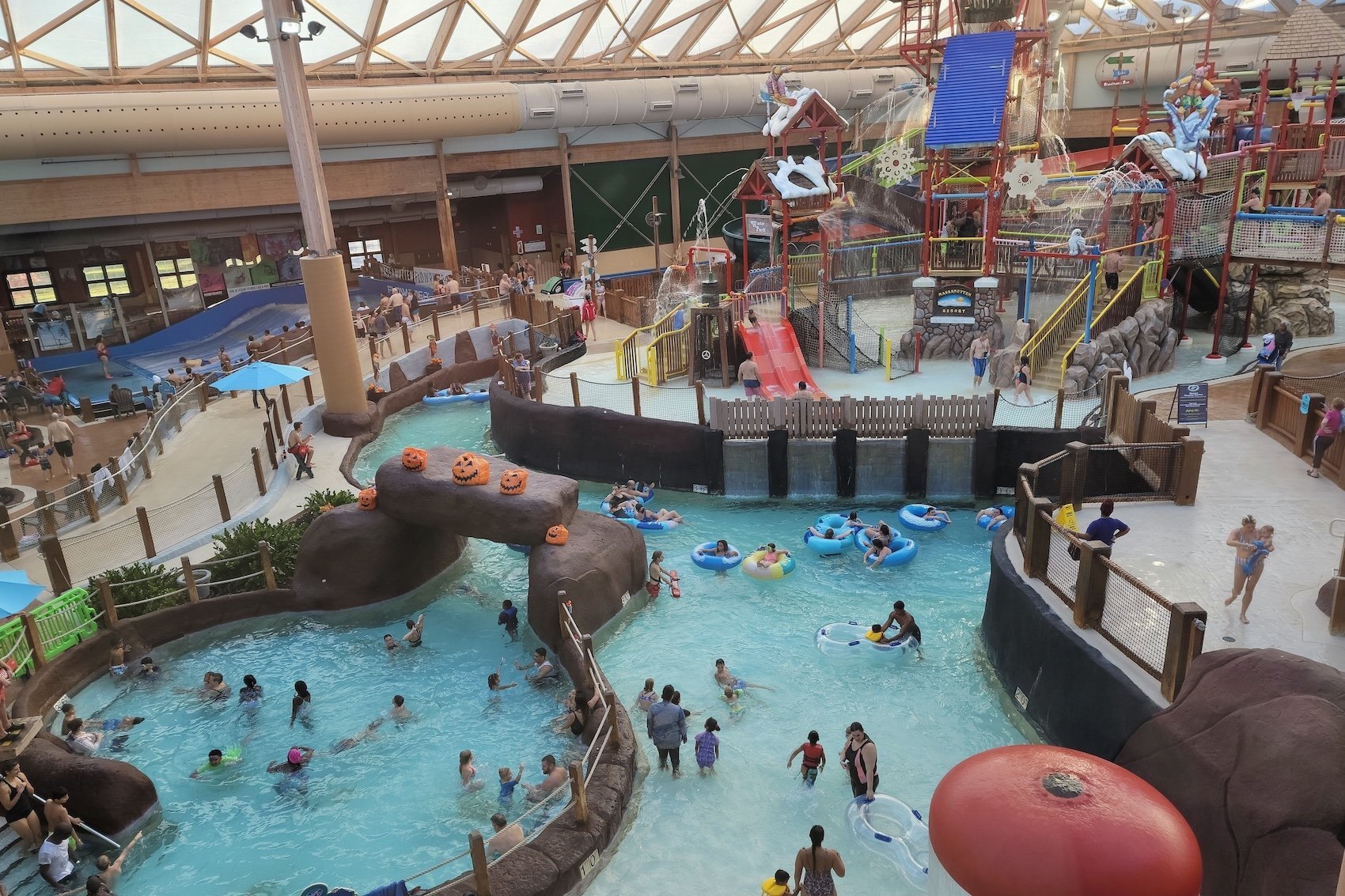 Must-Visit Indoor Water Parks Across America