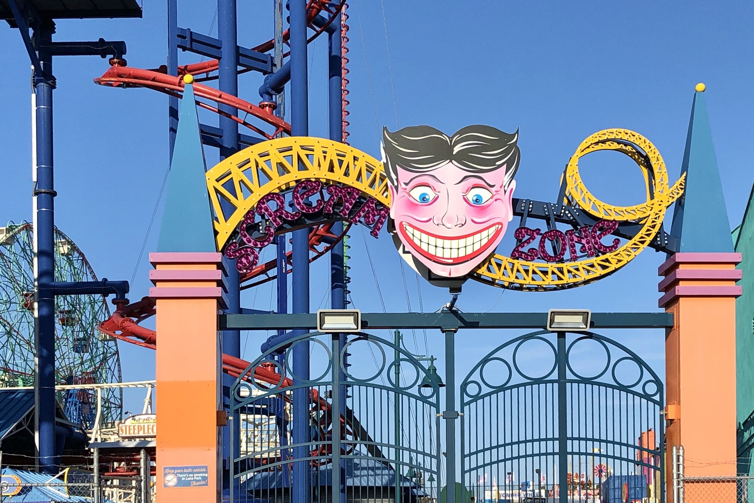 12 Best Amusement Parks Near NYC For For A Thrilling Excursion