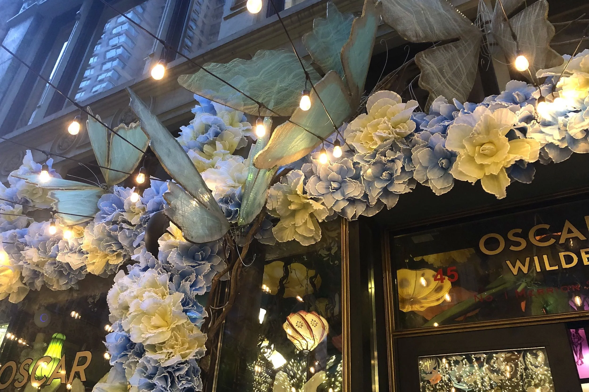 Oscar Wilde NYC Is Decked out in Alice in Wonderland Decor | The Exploreist