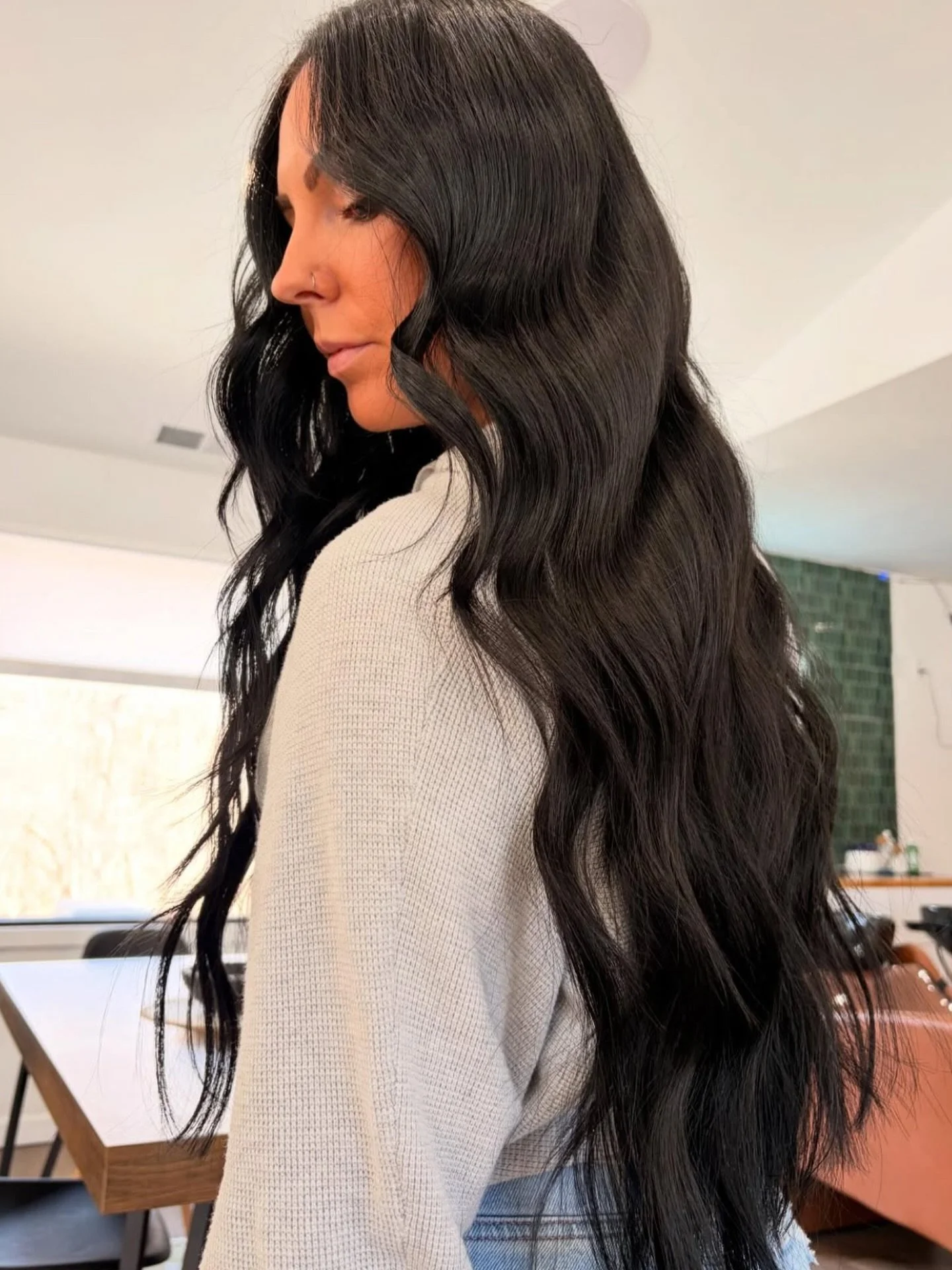 All she needed was some @kovihair 🖤

Hair by the talented @haley_doesmyhair