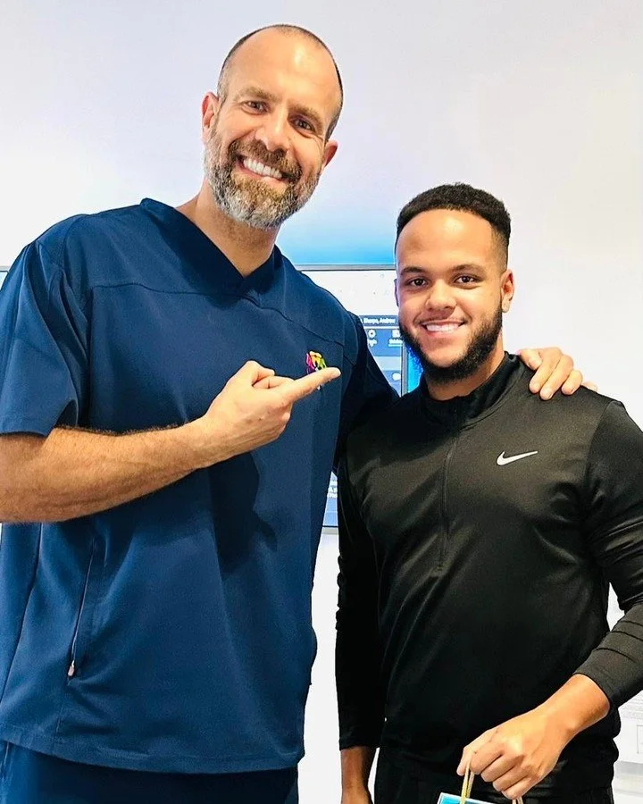 Happy Patient = Happy Dentist 😁

#dentist #dentalsmiles #dentalsmilesessex #dentalsmileschelmsford #dentalsmilesessex #dentalsmilestakeley #essex #compositefillings #veneers #invisalign #invisaligndentist #straightteeth #braces #diamondprovider #den