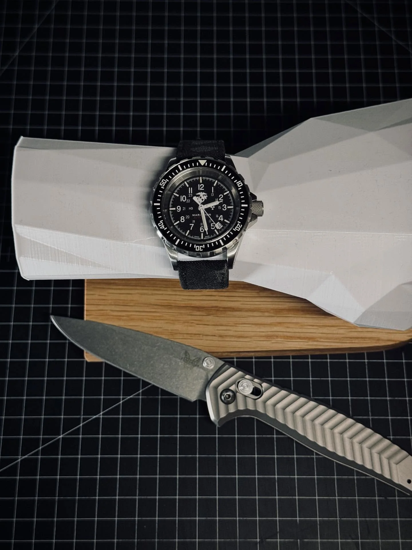 Texture. 
#usmc #benchmade #marathon #soturidesign #soturi