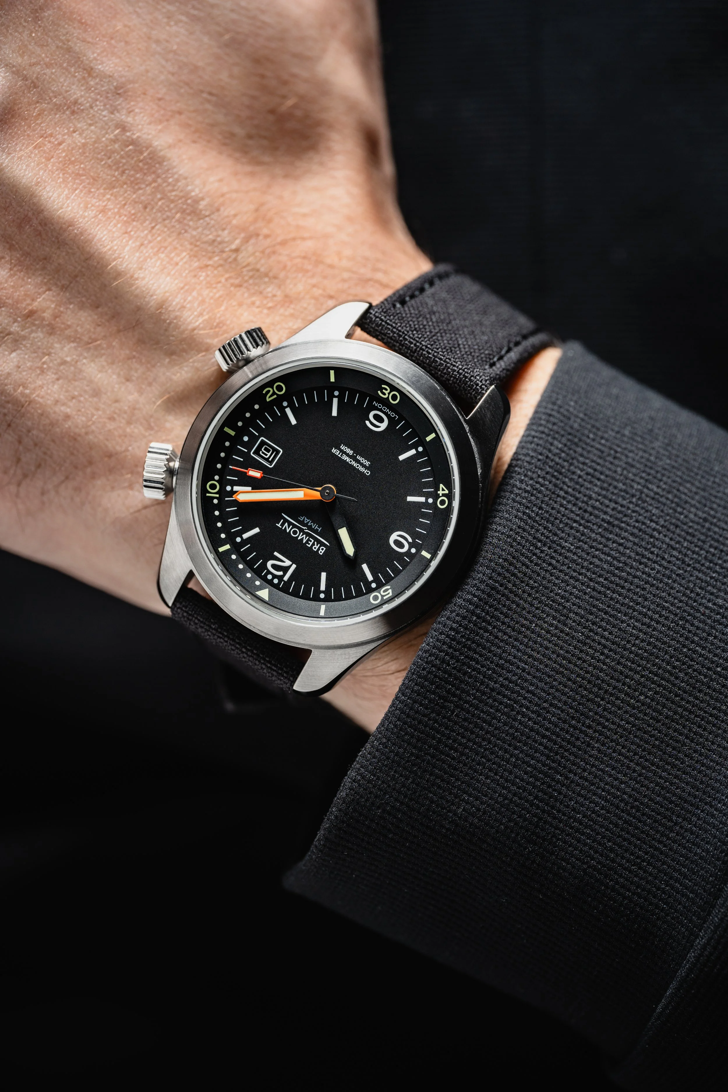 Soturi-Design-Black-DLC-Diplomat-5.jpg