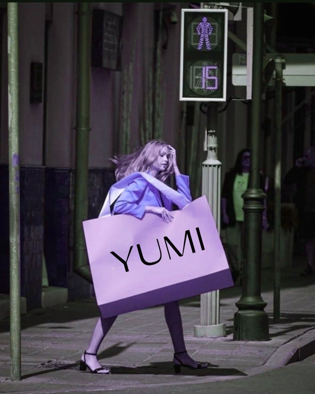 The final hours of beauty&rsquo;s rarest moment.
Tonight, our Black Friday celebration ends.
Enjoy 30% off, your complimentary Lash &amp; Brow Comb, and free delivery over &pound;40 &mdash; until midnight.
Elegance waits for no one.

#YUMIBeauty #Las