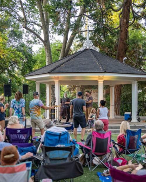 Calistoga Concerts in Pioneer Park