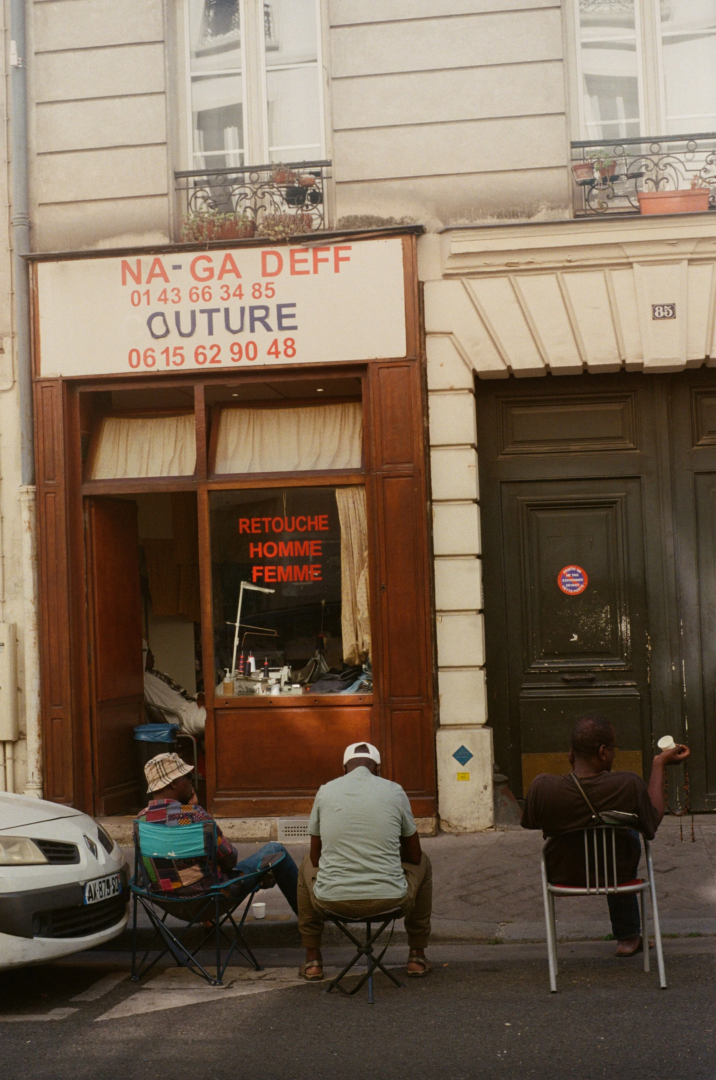 Na - ga deff / Mangui fi, Paris, Caroline Le Com, 2022