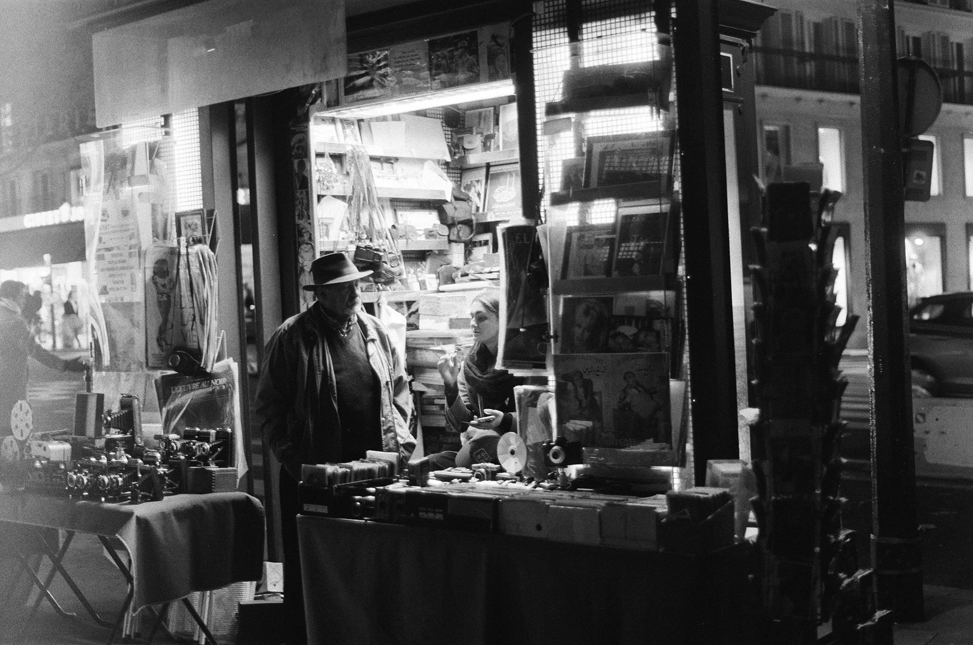 Le vendeur d'appareils Boulevard Saint-Michel, Paris, Caroline Le Com, 2022