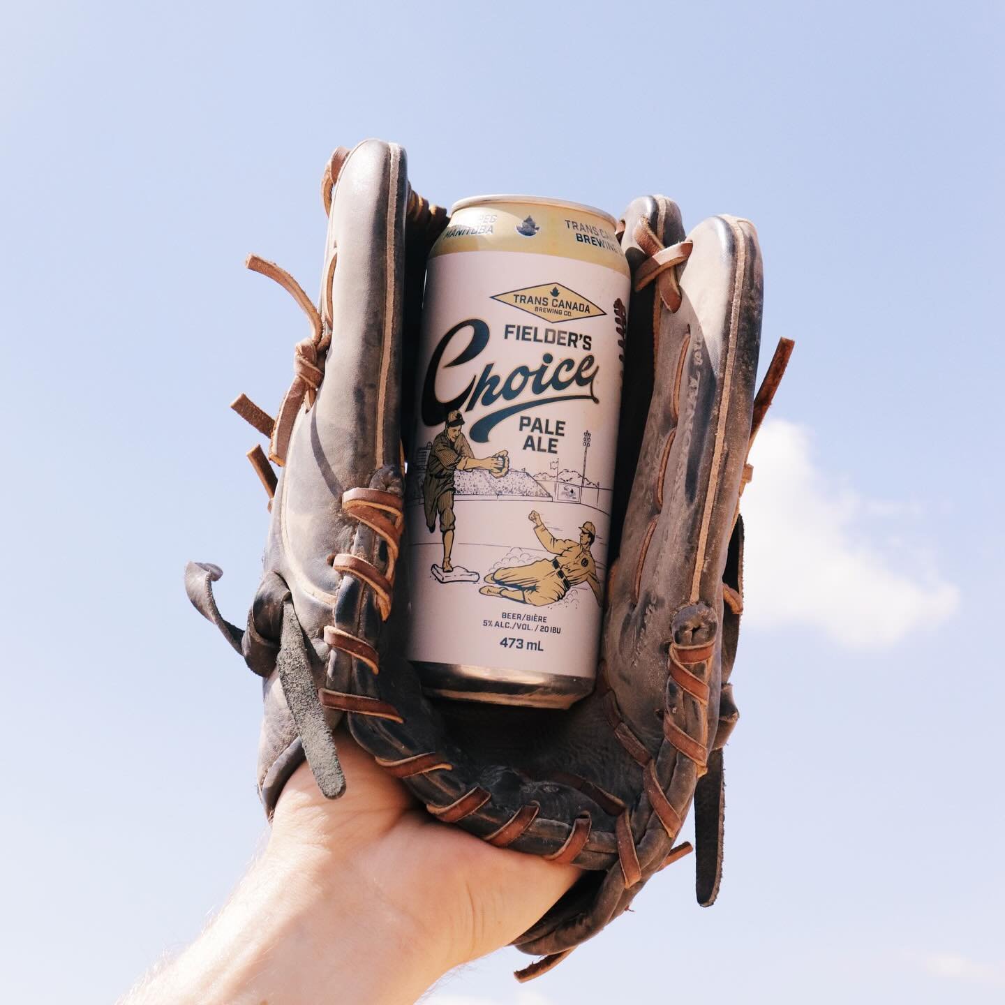 Batter up!⚾

Join us along with the Winnipeg Goldeyes Baseball Club this Thursday, May 2, in our taproom from 6:00 p.m. to 8:00 p.m. to celebrate the launch of Fielder&rsquo;s Choice Pale Ale.

Meet the Goldeyes, get a picture with Goldie, and enjoy 
