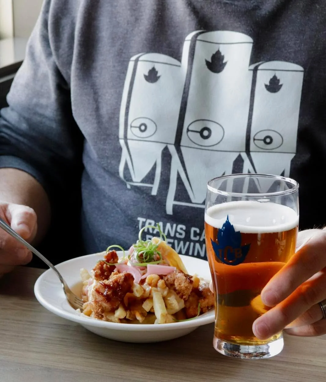 Poutine Week is officially here, this is not a drill!!!

We have partnered up a few of our besties at Smitty&rsquo;s to pair their brand new Cluck'n'Crunch Poutine with our beer😍 

Crispy fries, chicken gravy, cheese, crispy chicken bites, garlic &a