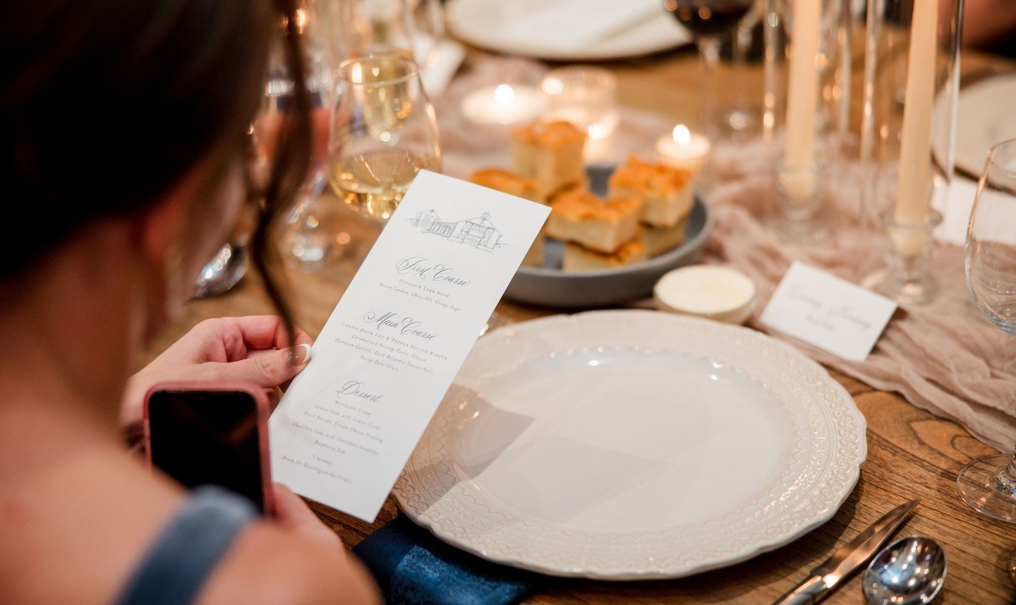 Custom artwork can be used up to 3 times on Reverie Paper Co. designed items. For A+J, we used the sweet venue sketch of Pippin Hill on their invitation suite and here on their menus.⁣
.⁣
.⁣
.⁣
photo | @johnmyersphotography⁣
planning + design | @amor