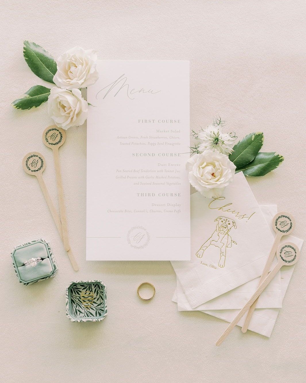 These few design elements are a sure way to elevate and personalize the style of your wedding day! Seen here: Wesley Menu, Pet Drawing on a napkin and custom monogram on a cocktail stir stick.⁣⁣
.⁣
.⁣
.⁣
photos | @rebeccasigetyphotography⁣⁣
planning 