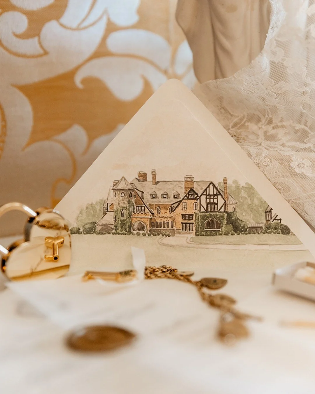 When your venue is this iconic&hellip; it deserves more than just a line of text 🤍

Dover Hall, but make it forever.

We took the architecture, the charm, the story&mdash;and translated it into a custom watercolor illustration that now lives on this