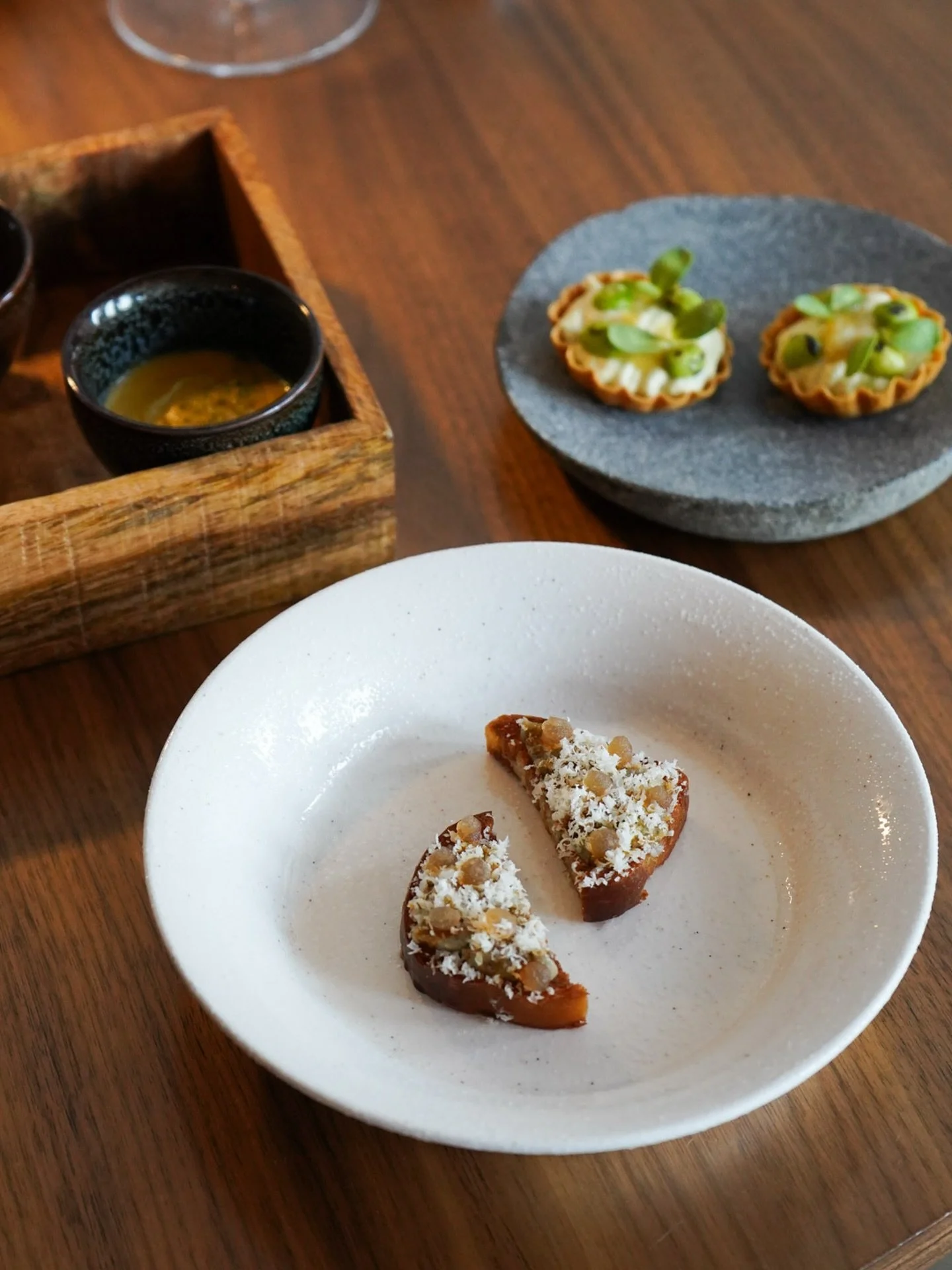 A trio of snacks to kick off the summer tasting 🍄&zwj;🟫🍑🫛