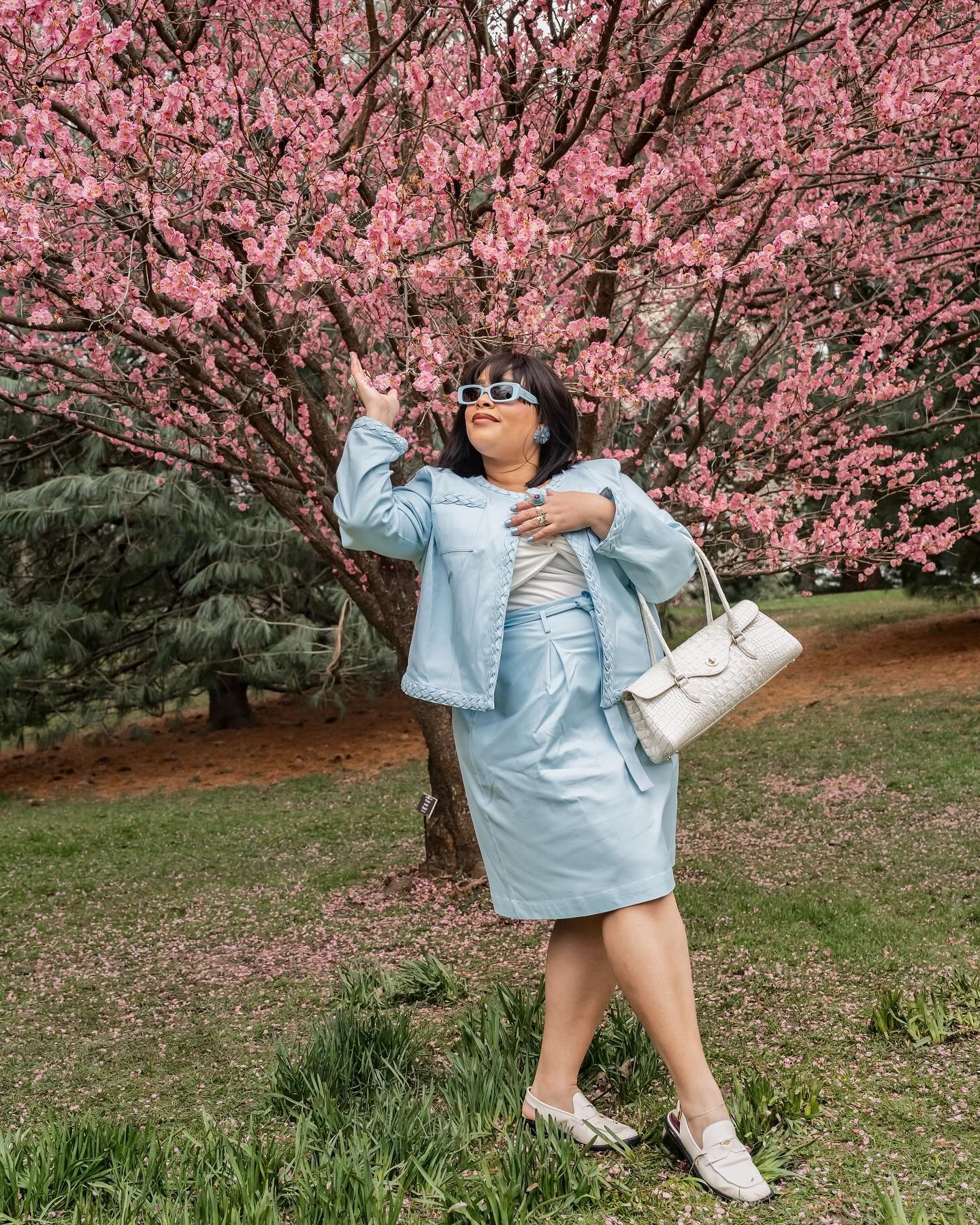 What sets the Extraordinary apart from the Ordinary is having the character of strength, belief, faith, tenacity, discipline, perseverance to pursue what is in alignment with one's core values and soul essence.

#springfashion #springstyle #springflo