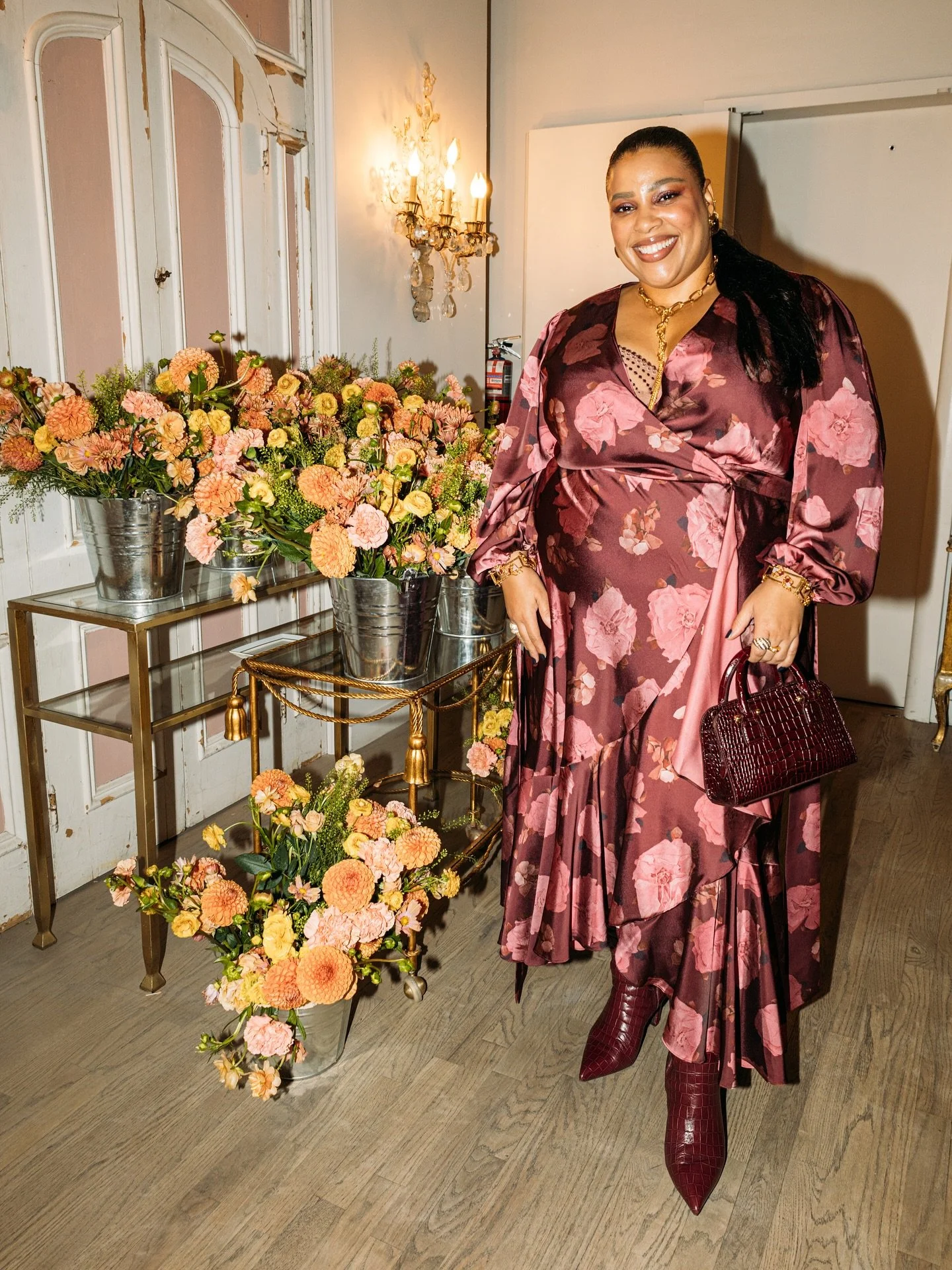 A whimsical afternoon with my @tocca family, where fragrance met frosting. ✨
We decorated cakes with @fromlucienyc with fresh florals and ingredients inspired by TOCCA&rsquo;s latest scent, Laila. A gourmand floral that feels like sunlight kissed wit