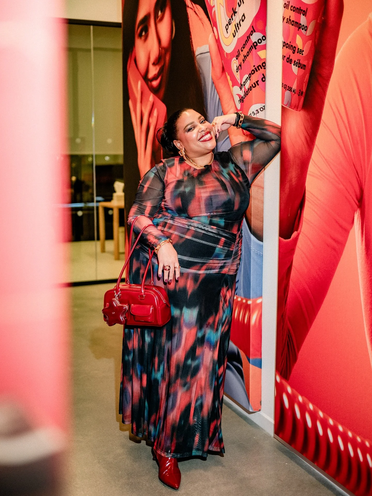 Greetings from @amika HQ ✨💖