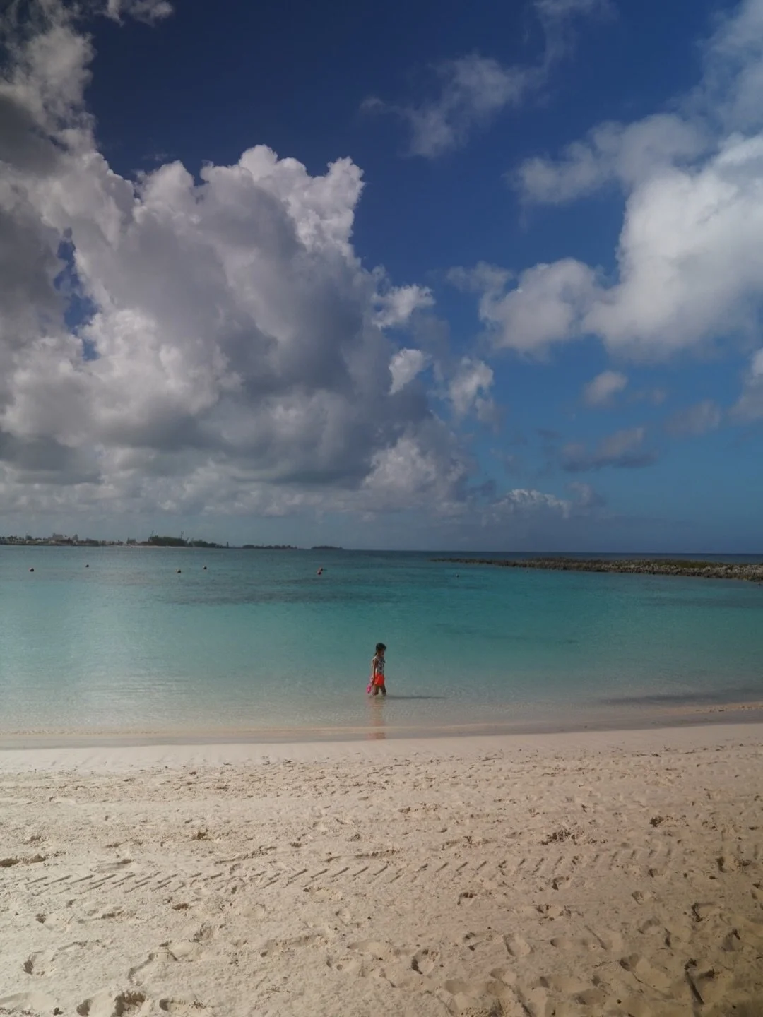 I post what makes 𝙼𝙴 𝓱𝓪𝓹𝓹𝔂. Enchantment optional. Approval unnecessary. All reactions accepted 𓂃ෆ˚

Publico lo que me hace 𝓯𝓮𝓵𝓲𝔃. El encanto es opcional. La aprobaci&oacute;n no es necesaria. Todas las reacciones son bienvenidas ˚₊&middo