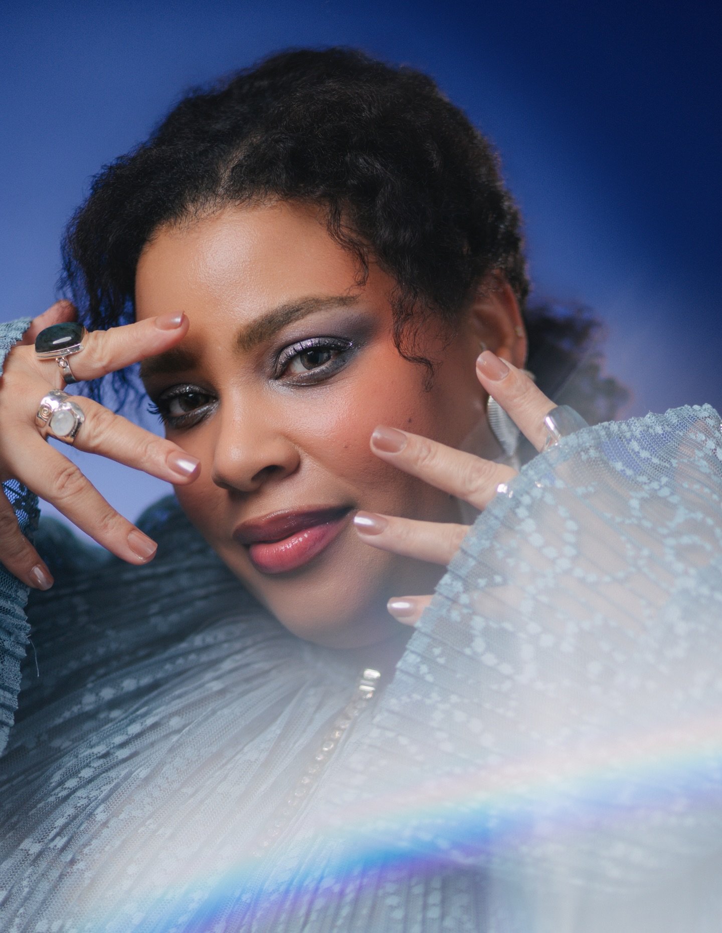 Old friends, new faces, welcome, I am so glad you are here with me. 𓂃ෆ˚

𓍯𓂃𓏧♡This is a space for beauty as ritual, style as instinct, and moments meant to be felt, not rushed. From fragrance trails and fashion moods to quiet luxuries and everyday