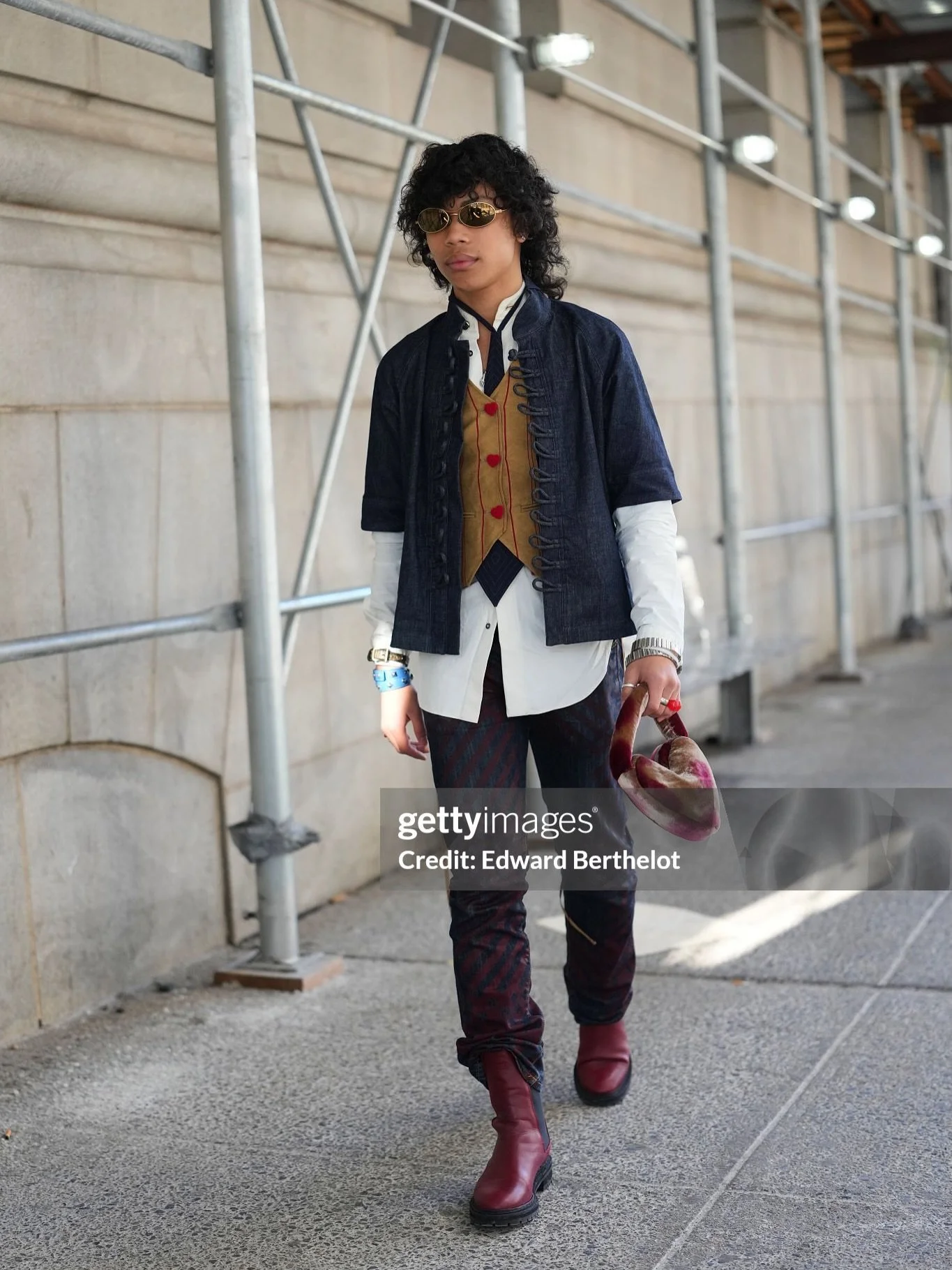 @alvieri NYFW FW&rsquo;26 street style 
📸 @edward.berthelot @tomreevesphoto 

#mensfashion #mensfashionstyle #nycstreetphotography #nycstreetstyle #newyorkfashionweek