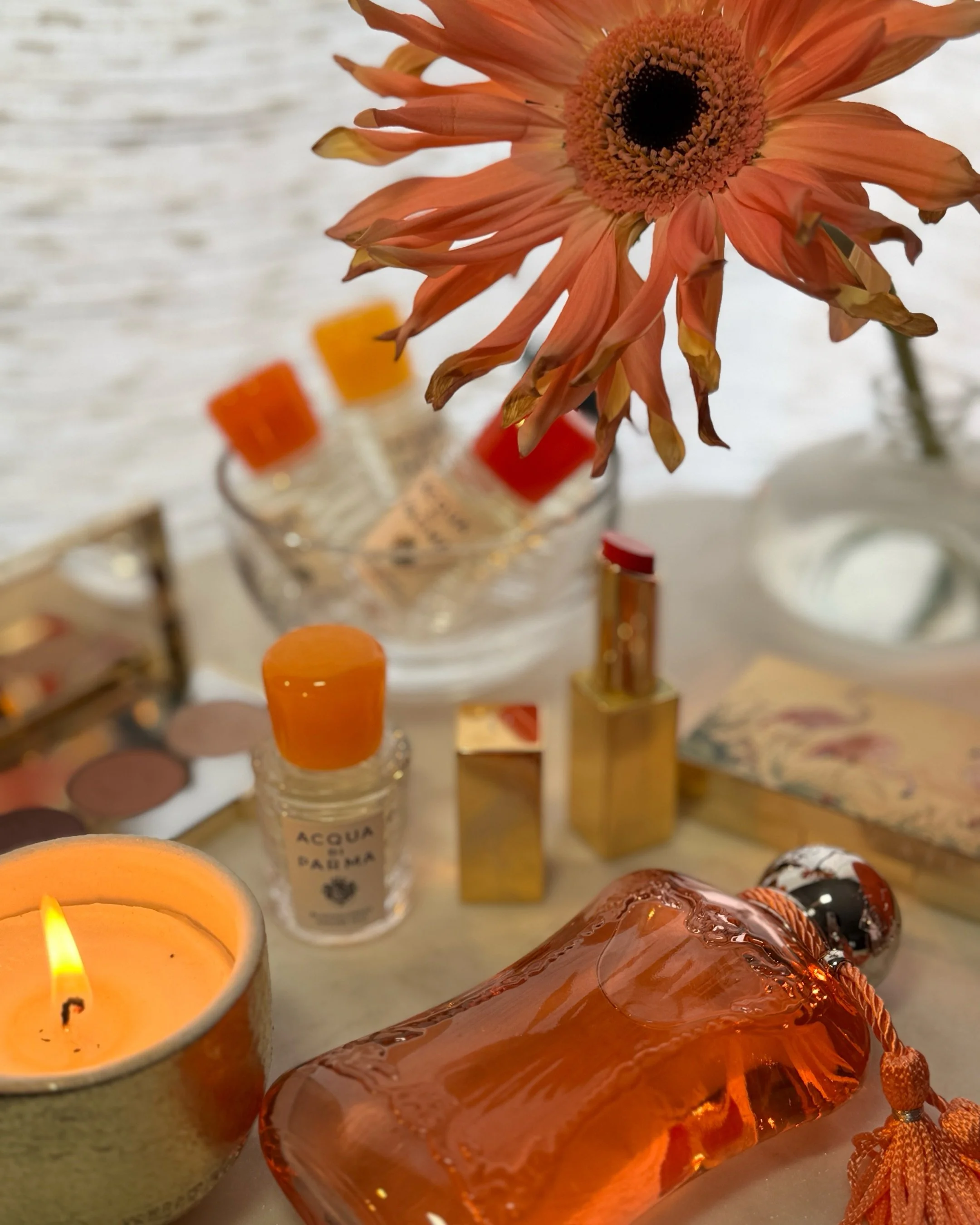 Orange blossom has always had my heart. 🍊🌸✨ There is something about its radiant balance of citrus brightness, soft white florals, and effortless elegance that instantly feels like sunshine wrapped in sophistication.

Lately, I&rsquo;ve been immers