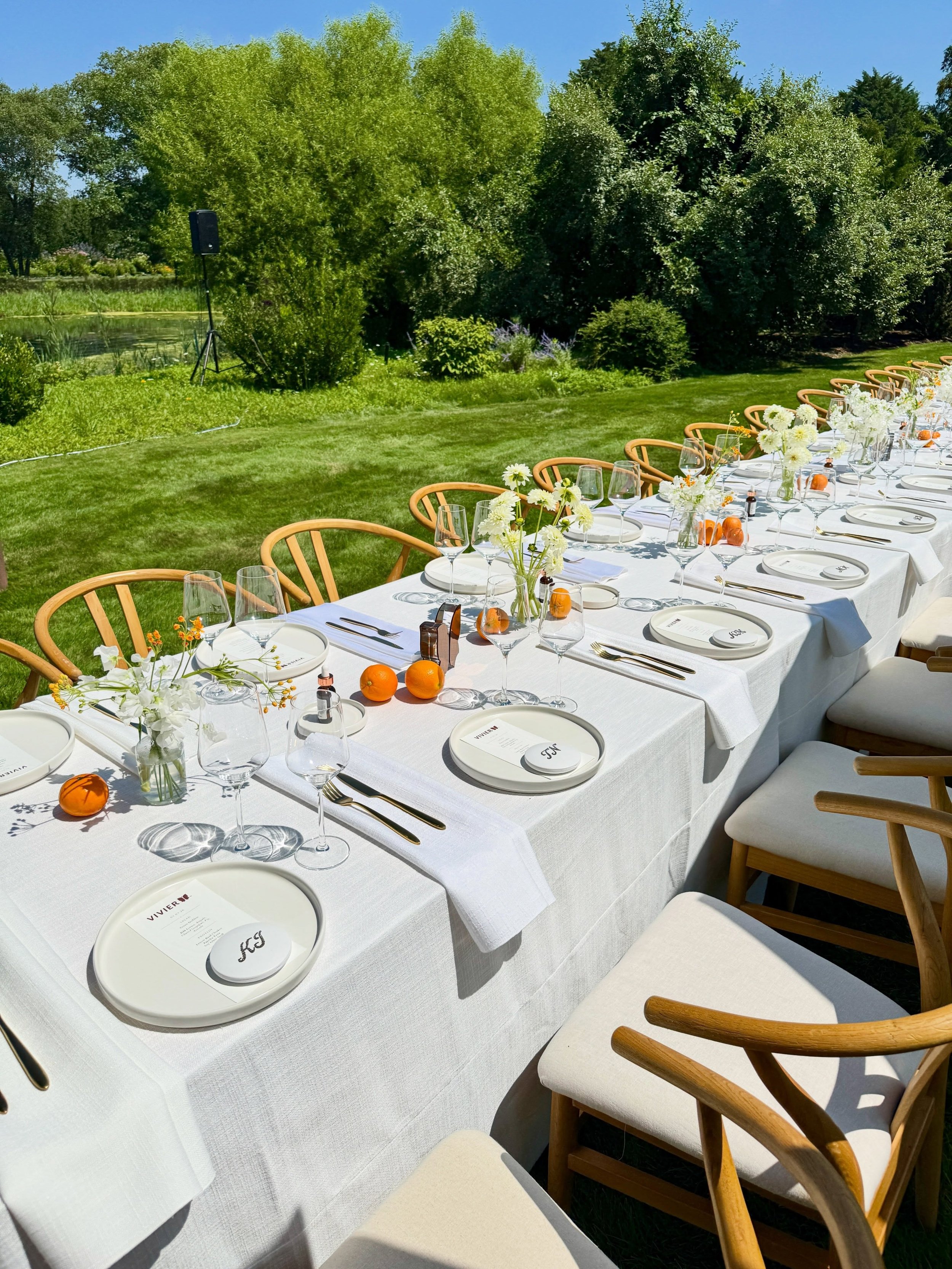 An exclusive afternoon in the Hamptons discovering the science of beautiful skin with @vivierskin . ✨

The afternoon brought together skincare, science, and a beautiful alfresco lunch as we learned from the Vivier experts alongside board-certified de