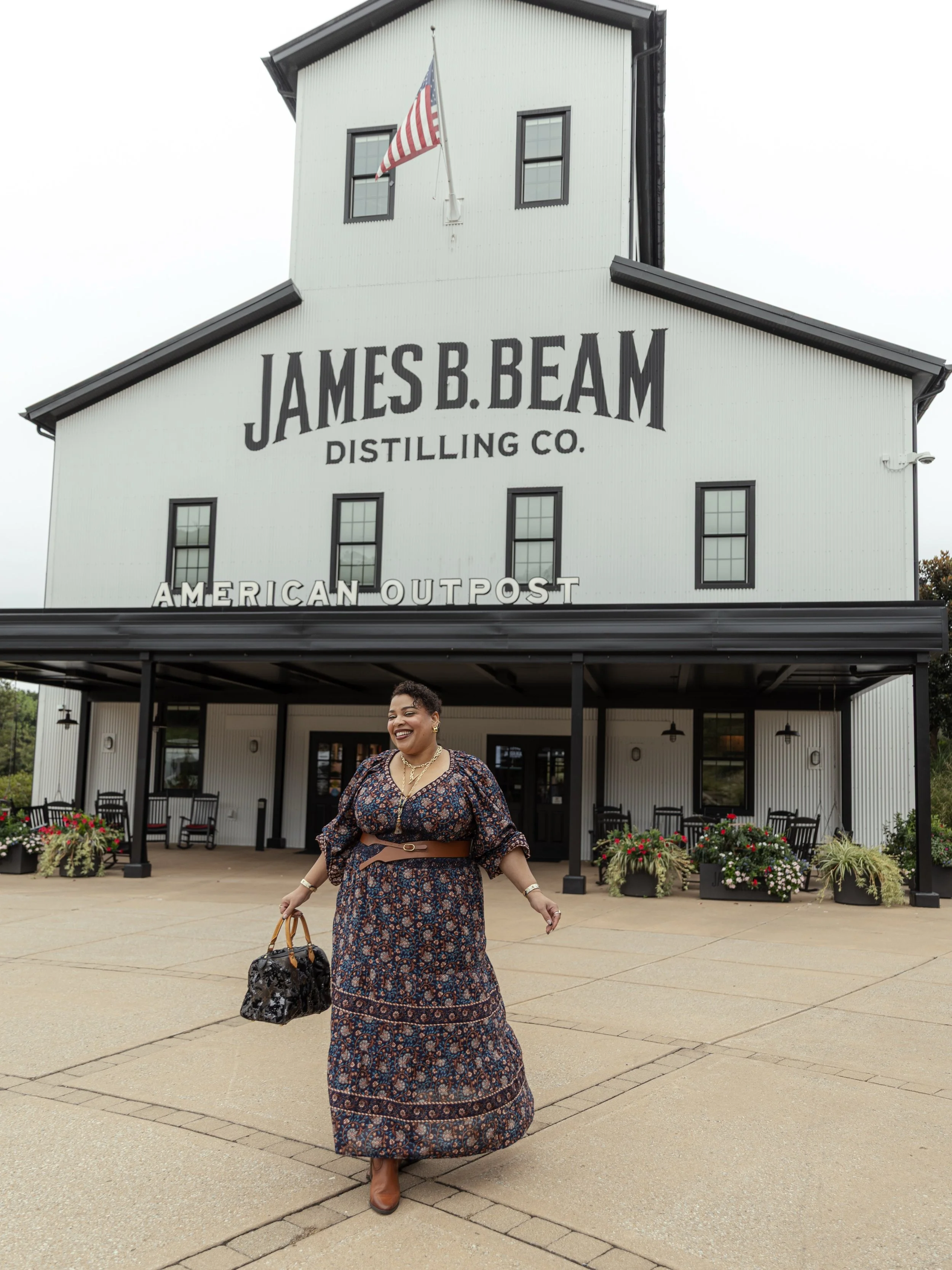 A very bourbon welcome to James B. Beam Distilling Co. 🥃🤎 @beamdistilling 

From the moment we arrived, we were greeted with the warmest welcome from the incredible Beam team and I could barely contain my excitement. There&rsquo;s something so spec