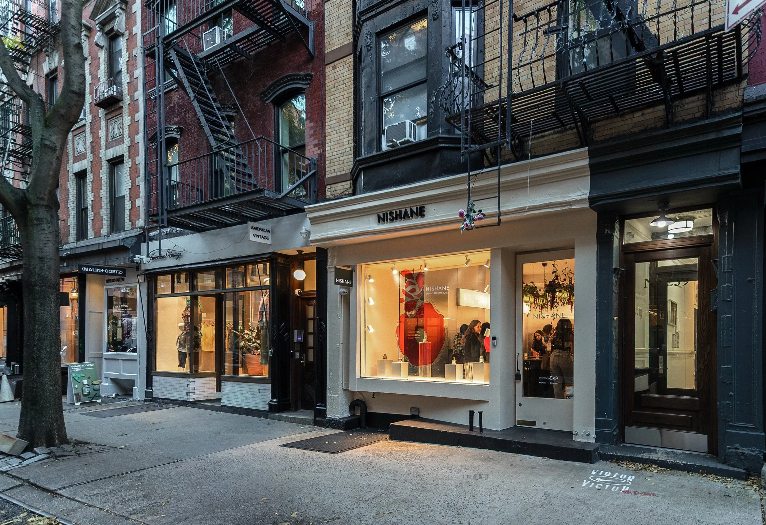 From Istanbul to NYC! ✨ A beautiful new chapter for niche perfumery as NISHANE celebrates its first New York boutique on iconic Elizabeth Street in Nolita.

I had the pleasure of joining master perfumer Julien Rasquinet and brand director Alex for an