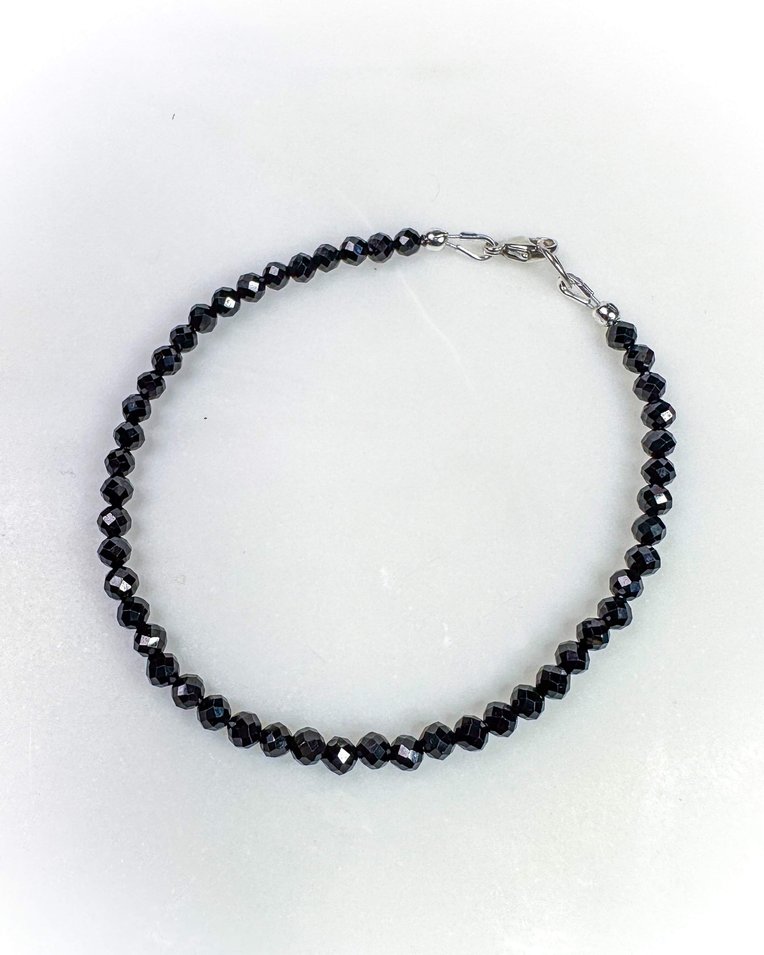 2mm Black Spinel Bracelet with 2mm Gold Beads – 100%Beads