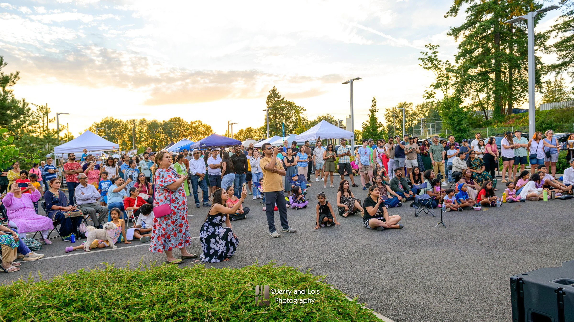 2136-25-BelRed-Arts-Night-Market-Jerry-and-Lois-Photography (16x9) (WEB).jpg