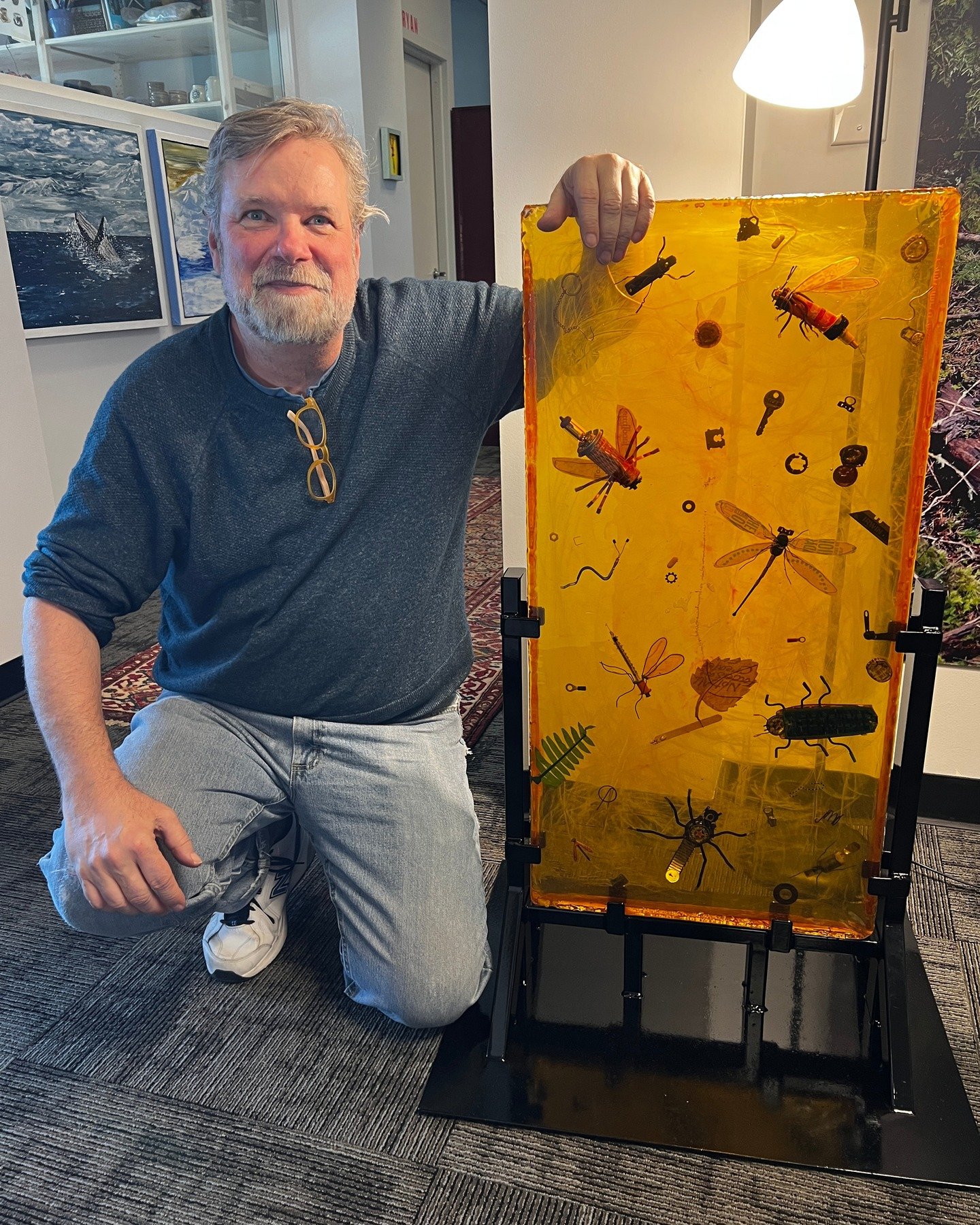 Artwork unveiled! ♻️ After spending three months at the BelRed Arts Studio as our first paid artist-in-residence, Bellevue artist Fred Lisaius ( @fredl33) hosted a community workshop and revealed a completed a 3-foot sculpture created out of dozens o