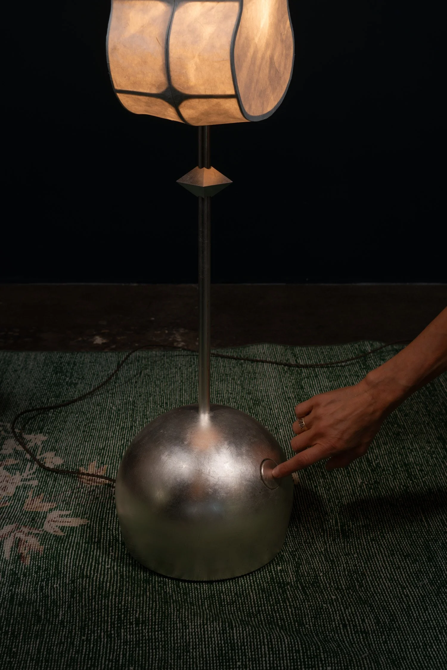 w_TOT COM 6(3) silver_38.jpg