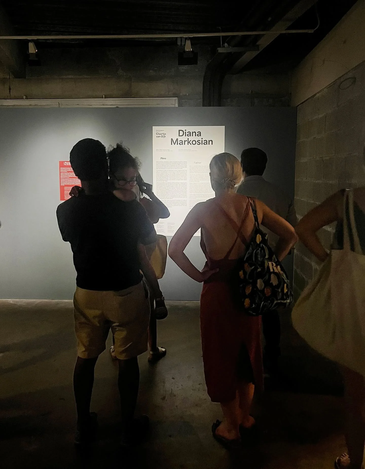 Une superbe exposition &agrave; voir &agrave; Arles, jusqu'au 5 octobre : P&Egrave;RE, de Diana Markosian. 
Commissariat : Claartje van Dijk
Programme des Rencontres internationales de la Photographie. 

N&eacute;e &agrave; Moscou, Diana Markosian a 