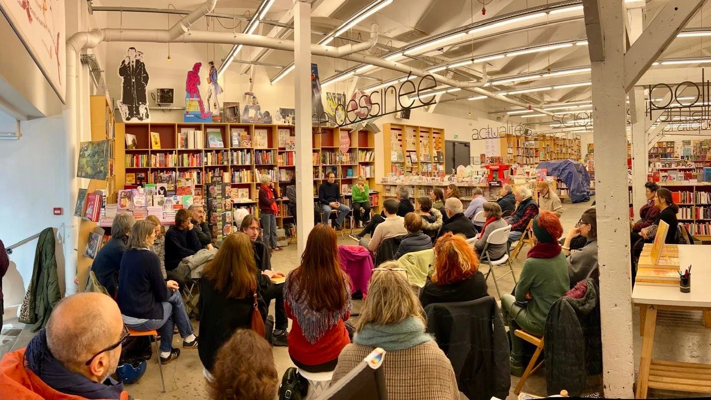Une belle soir&eacute;e d'&eacute;changes et beaucoup d'&eacute;motion hier &agrave; la librairie Le Merle Moqueur &agrave; Paris, avec Marco Barbon, Marie-France Hirigoyen, Anne Zweibaum (Loco &eacute;ditions) et Lorna McCallum. 
Un grand merci en p