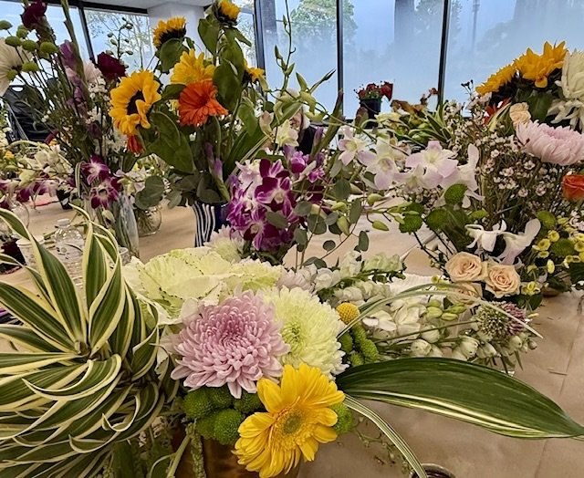 1-Day Workshop: Floral Expressions: Artful Arrangements in Bloom (In-person)