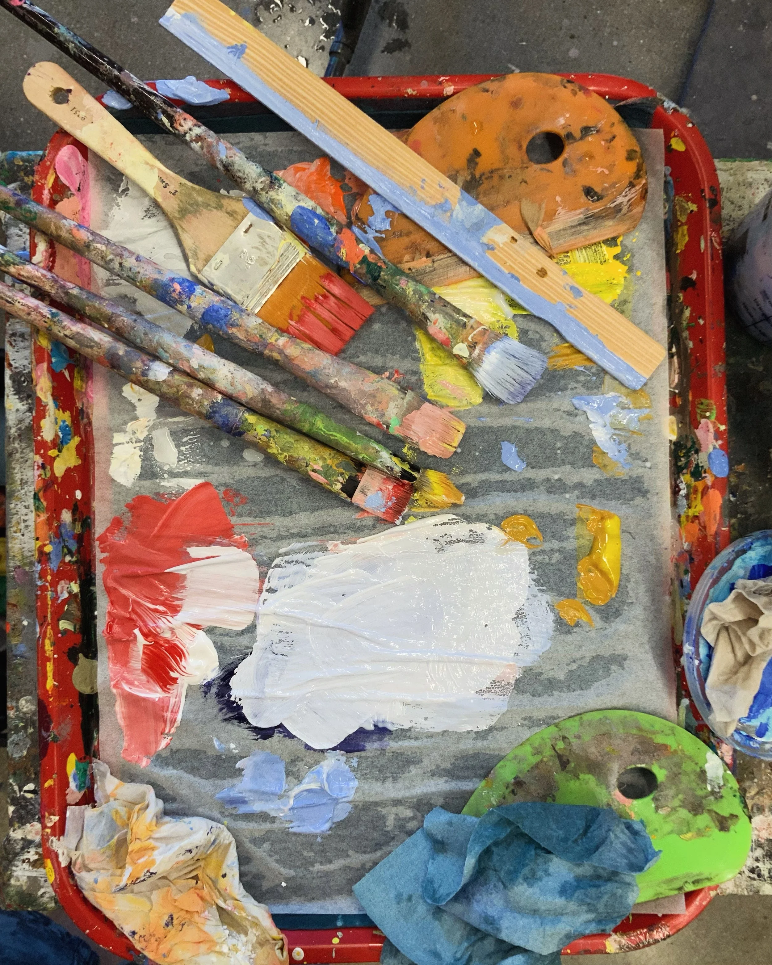 Your Next Masterpiece Awaits!
🔴 It&rsquo;s not to late to join our Summer art classes!
🟡 Summer camps are running through August 14!
🔵 Art classes for adults, kids &amp; teens!
Enroll Today!