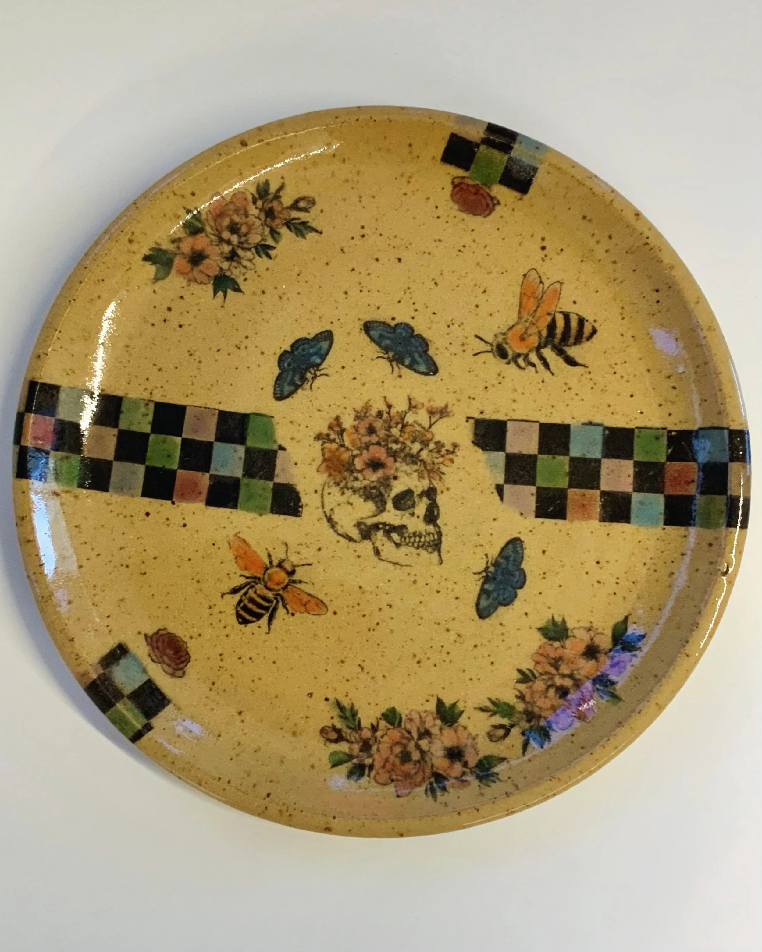 🟡 Student Work Spotlight 🔦
New from @tessbov just in time for spooky season! 👻

BAC has ceramics classes for all skill levels and ages!
What will you make this fall? 🎃