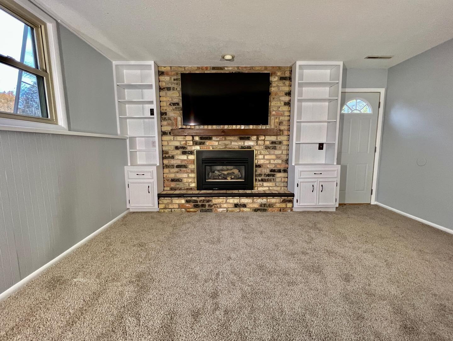 The new owners of this split level wanted a big change.  They knew the existing finishes and paint weren&rsquo;t at all what they desired, but that it could be brought new life.  We picked bright and vibrant colors, and to white paint all of their no