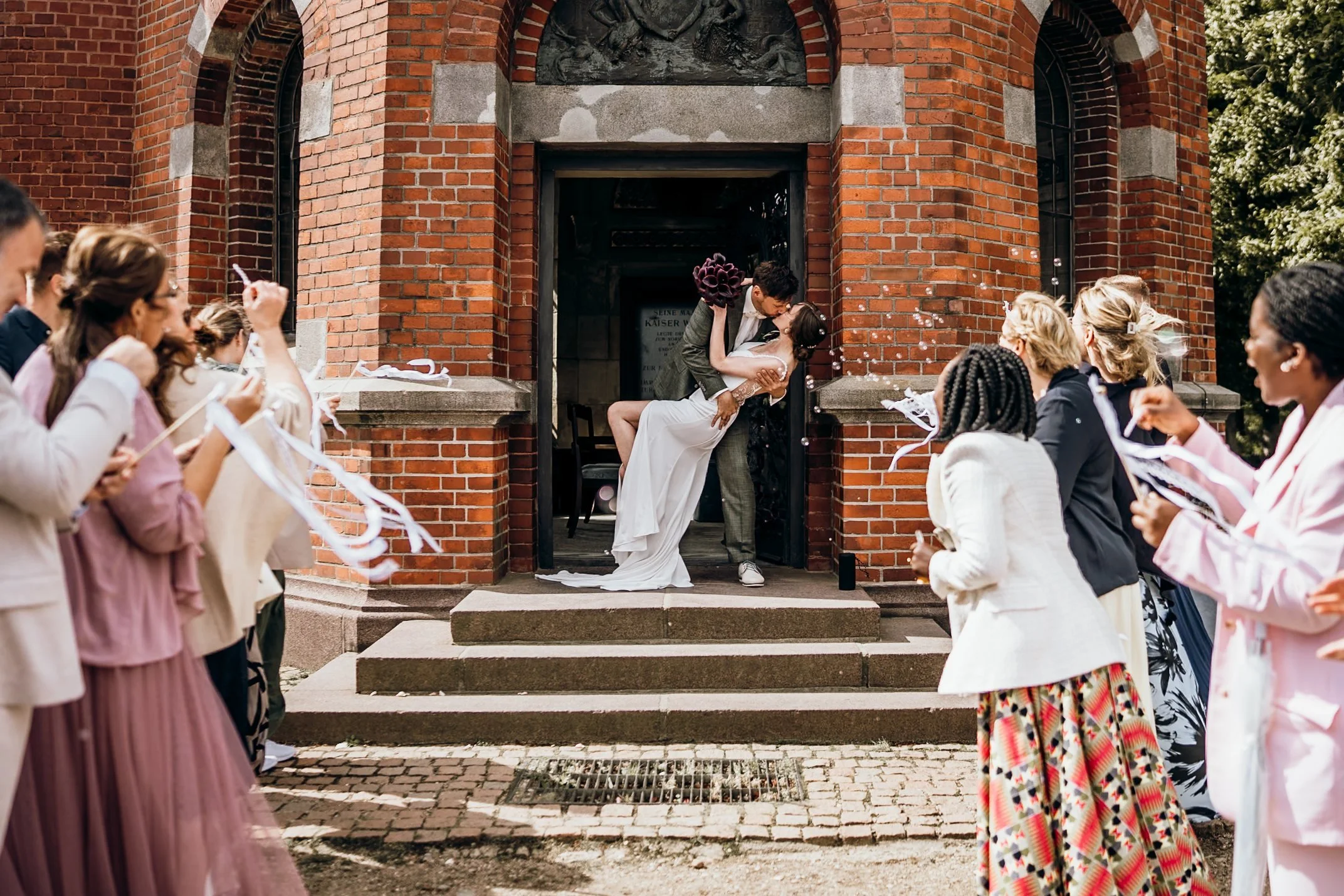 Hochzeit Leuchtturm Holtenau und Seebar Kiel: Irina & Florian, Hochzeitsreportage Bild 3 von Hochzeitsfotograf Serkan Can