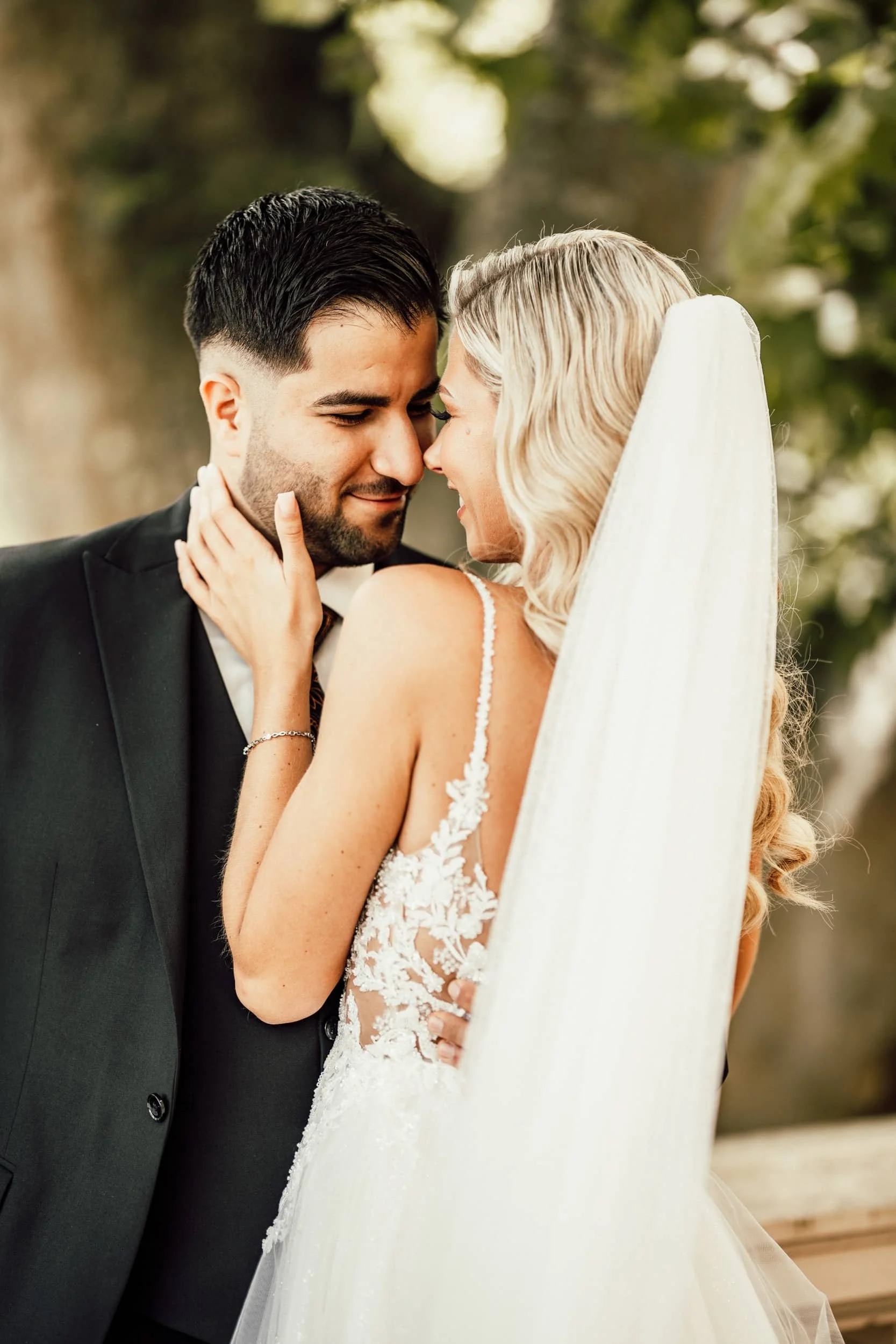 Hochzeitsreportage in Schwerin: Brautpaar, fotografiert von Hochzeitsfotograf Liebesbilder