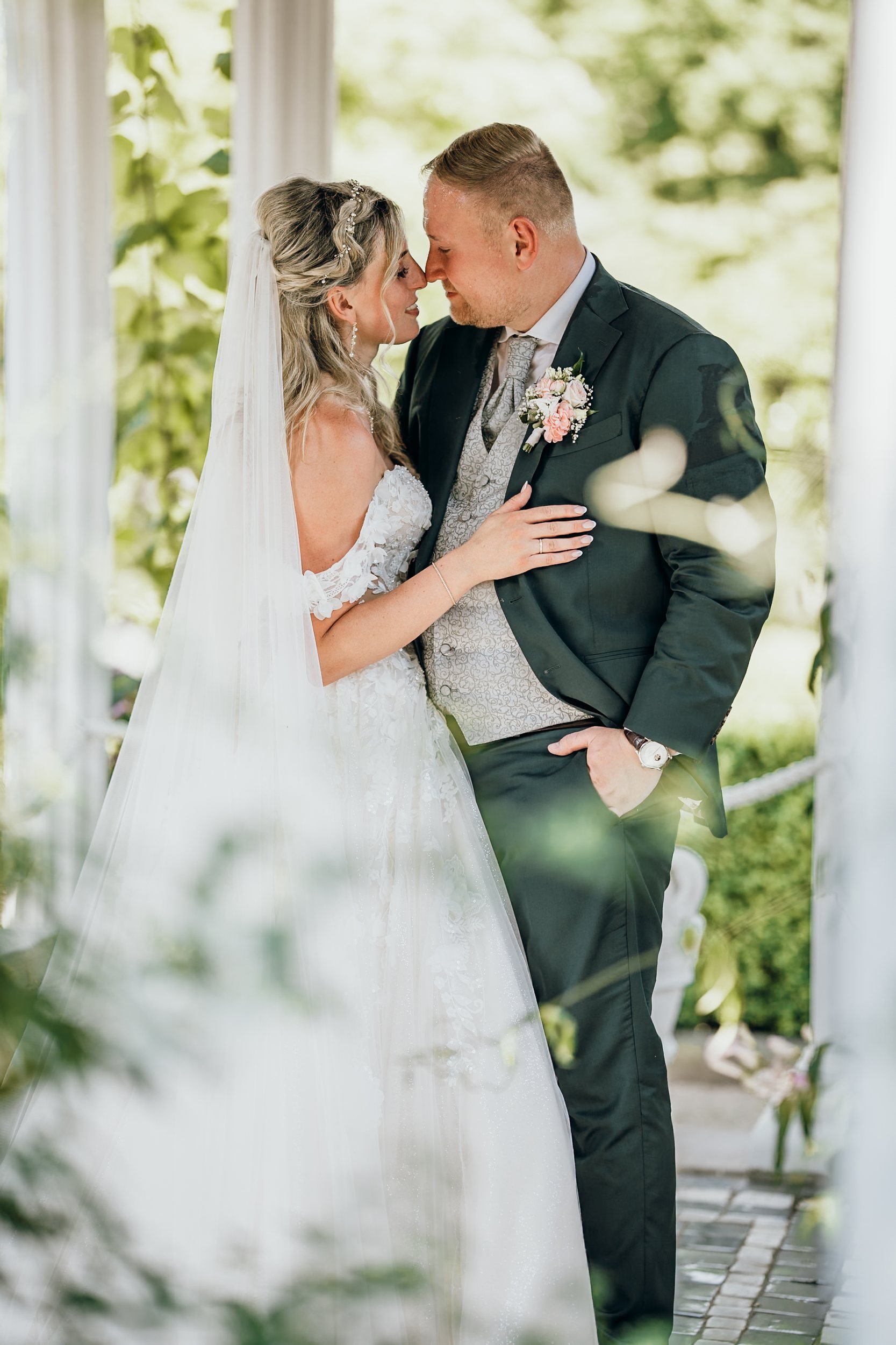 Hochzeit Restaurant Gut Wulfsmühle Tangstedt: Nora & Arthur, Hochzeitsreportage Bild 13 von Hochzeitsfotograf Serkan Can