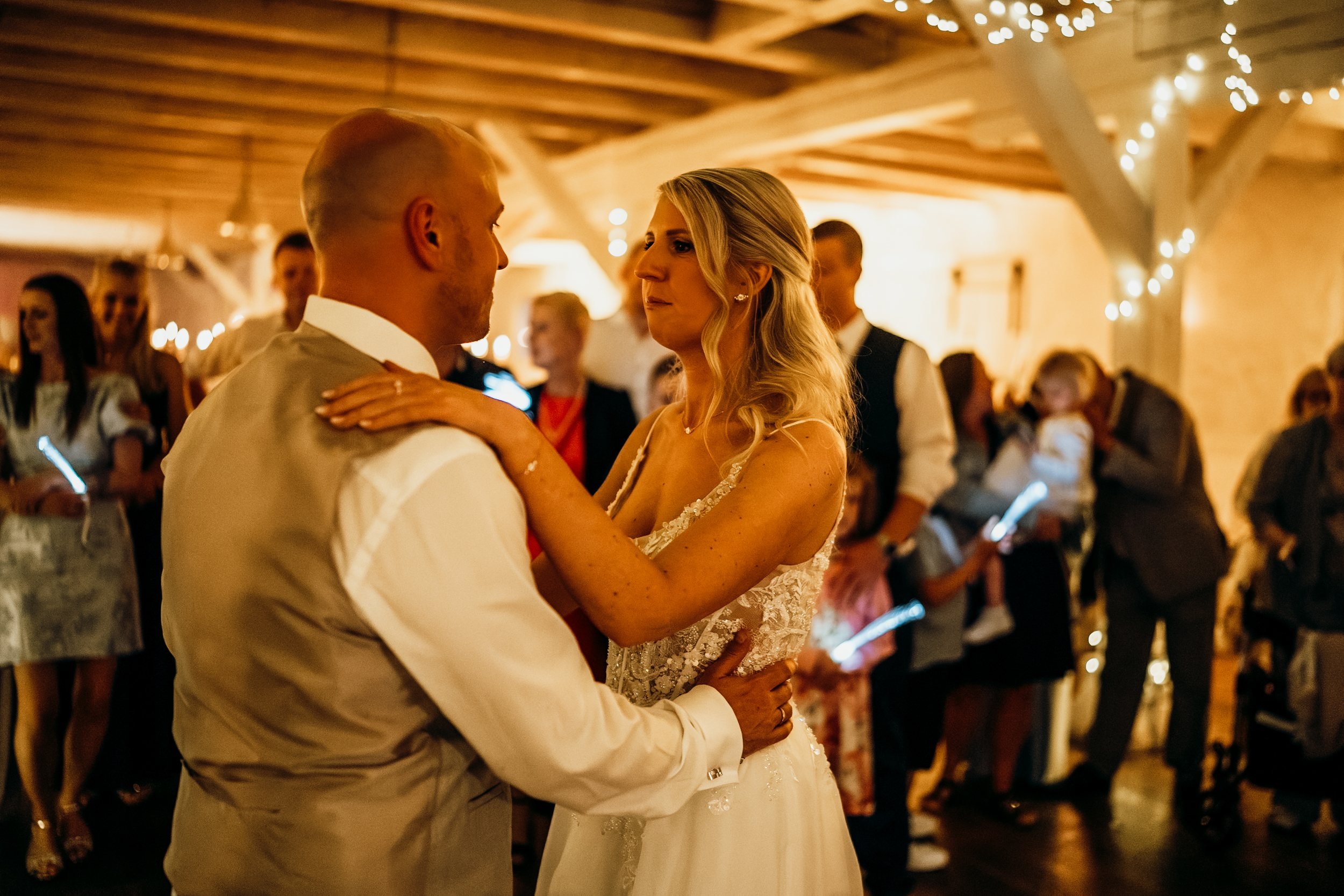 Hochzeit Gut Schönau Reinbek-Ohe: Christina & Dennis, Hochzeitsreportage Bild 28 von Hochzeitsfotograf Serkan Can