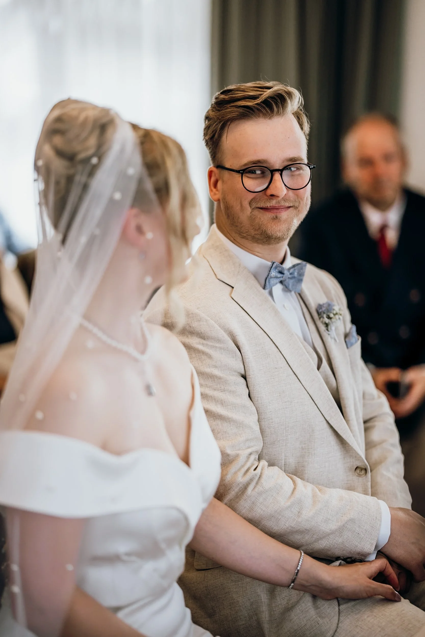 Hochzeit Standesamt Jork: Tabea & Jens, Hochzeitsreportage Bild 10 von Hochzeitsfotograf Serkan Can