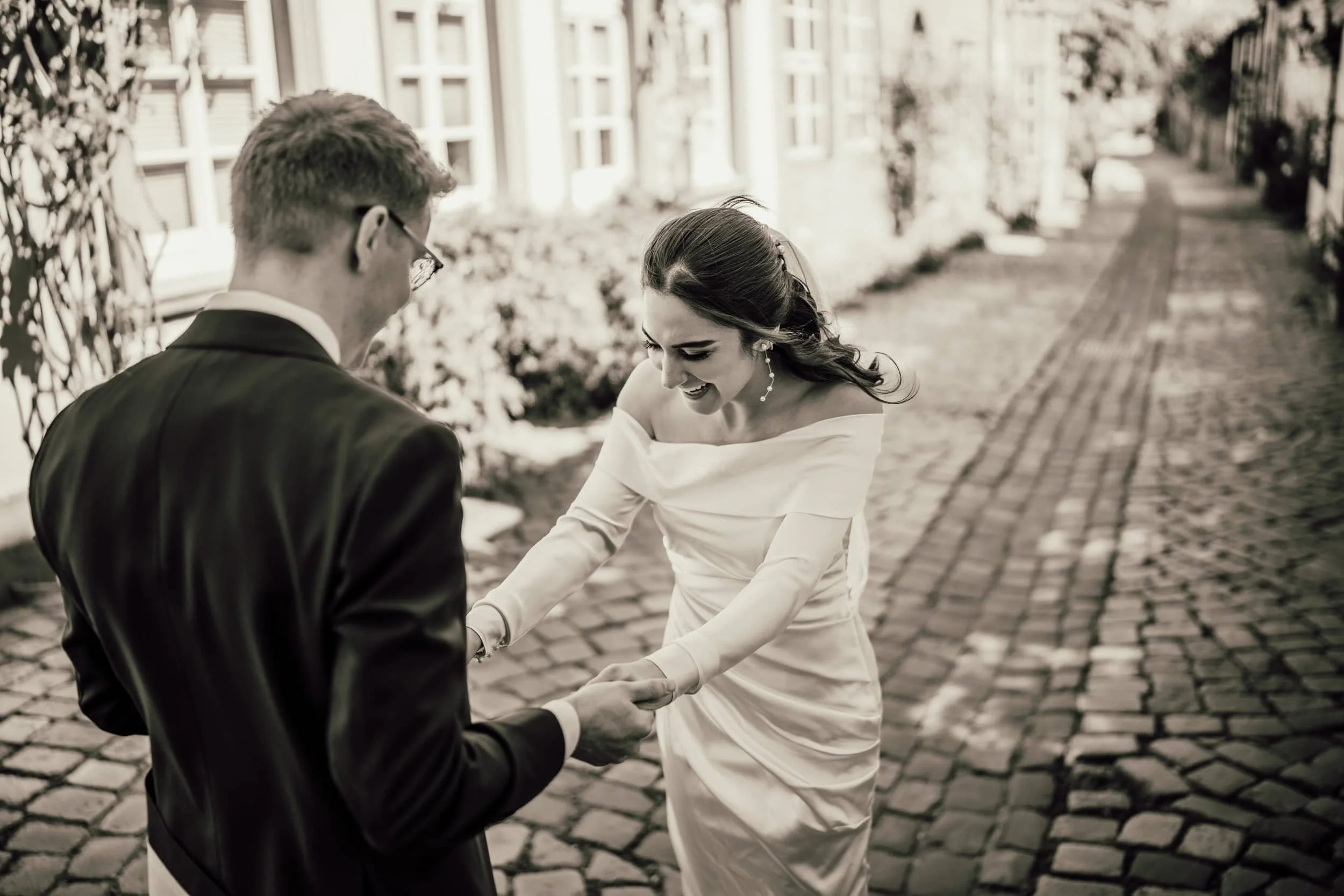 Hochzeitsfotograf Celle: Reportage zwischen Schloss und Fachwerk: Brautpaar, fotografiert von Hochzeitsfotograf Liebesbilder