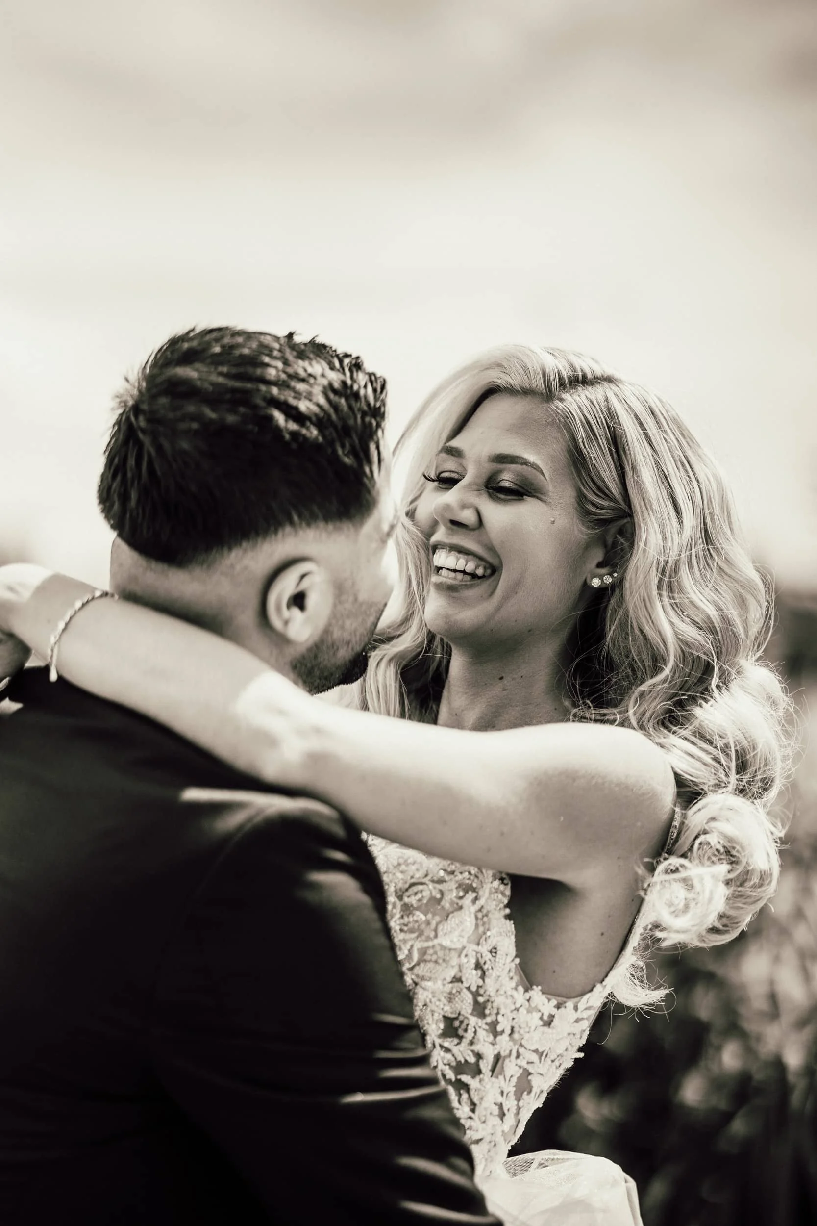 Hochzeitsreportage in Schwerin: Brautpaar, fotografiert von Hochzeitsfotograf Liebesbilder