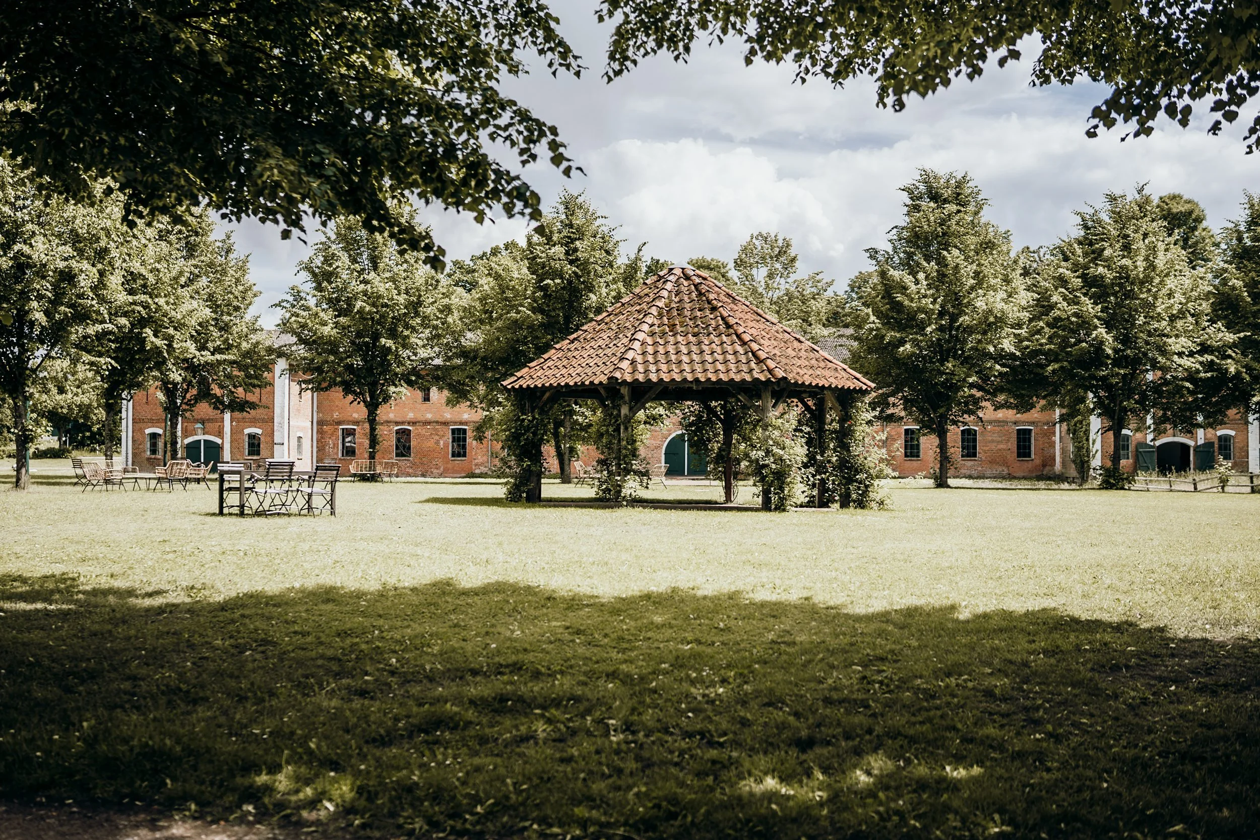 Hochzeit Gute Events Pronstorf: Carolin & Patrick, Hochzeitsreportage Bild 10 von Hochzeitsfotograf Serkan Can