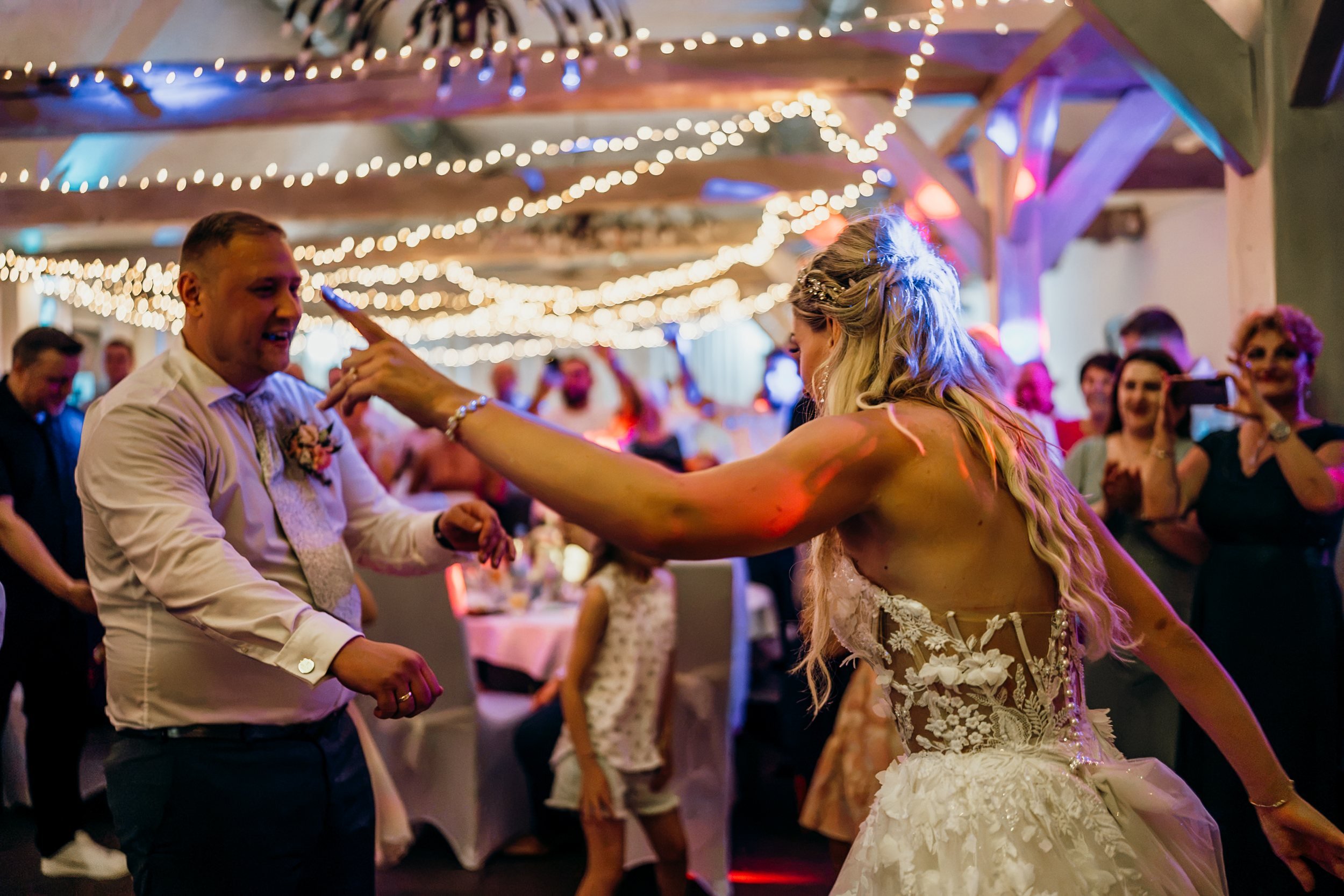 Hochzeit Restaurant Gut Wulfsmühle Tangstedt: Nora & Arthur, Hochzeitsreportage Bild 34 von Hochzeitsfotograf Serkan Can