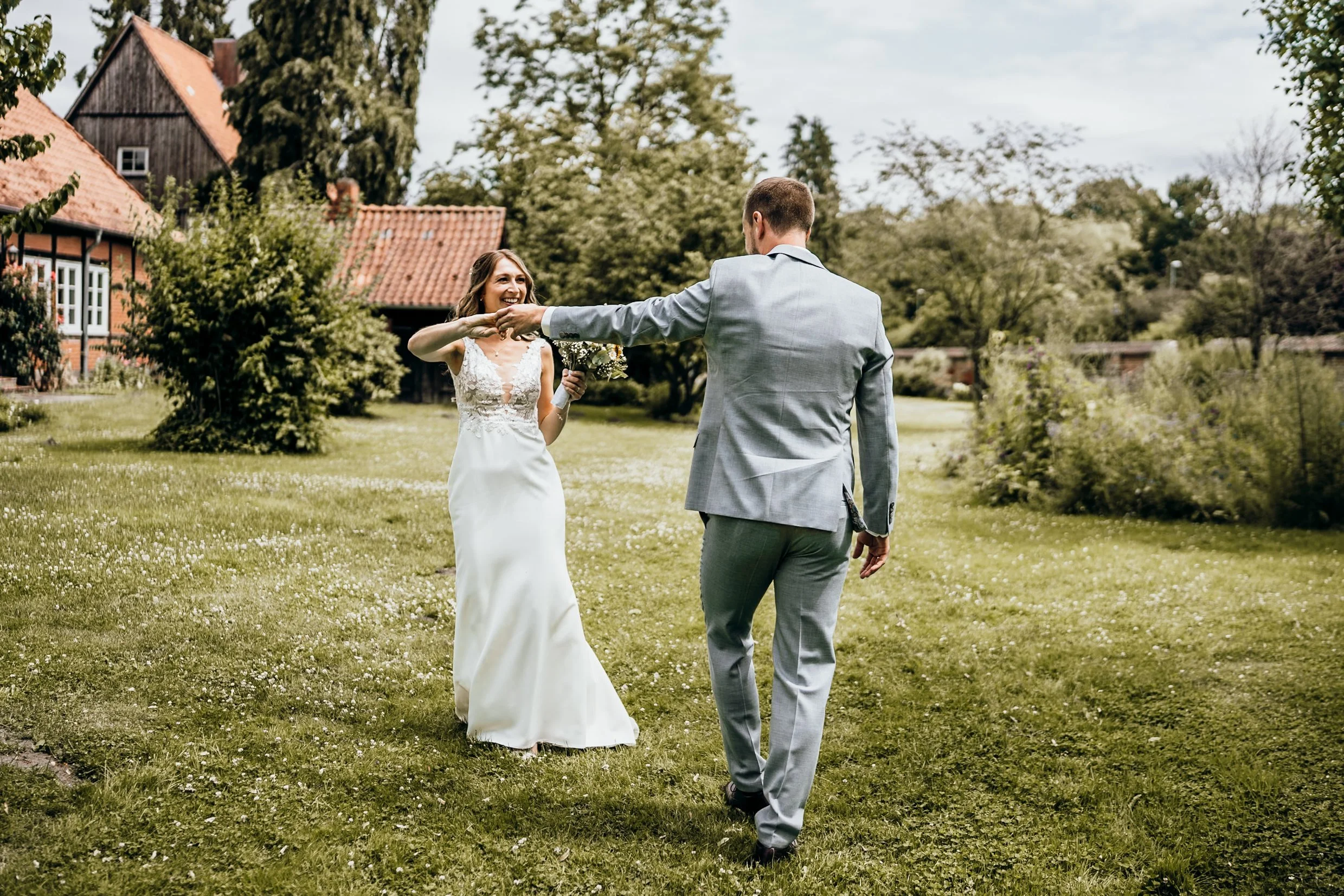 Hochzeit Gasthaus am Walde Walsrode: Angelika & Felix, Hochzeitsreportage Bild 3 von Hochzeitsfotograf Serkan Can