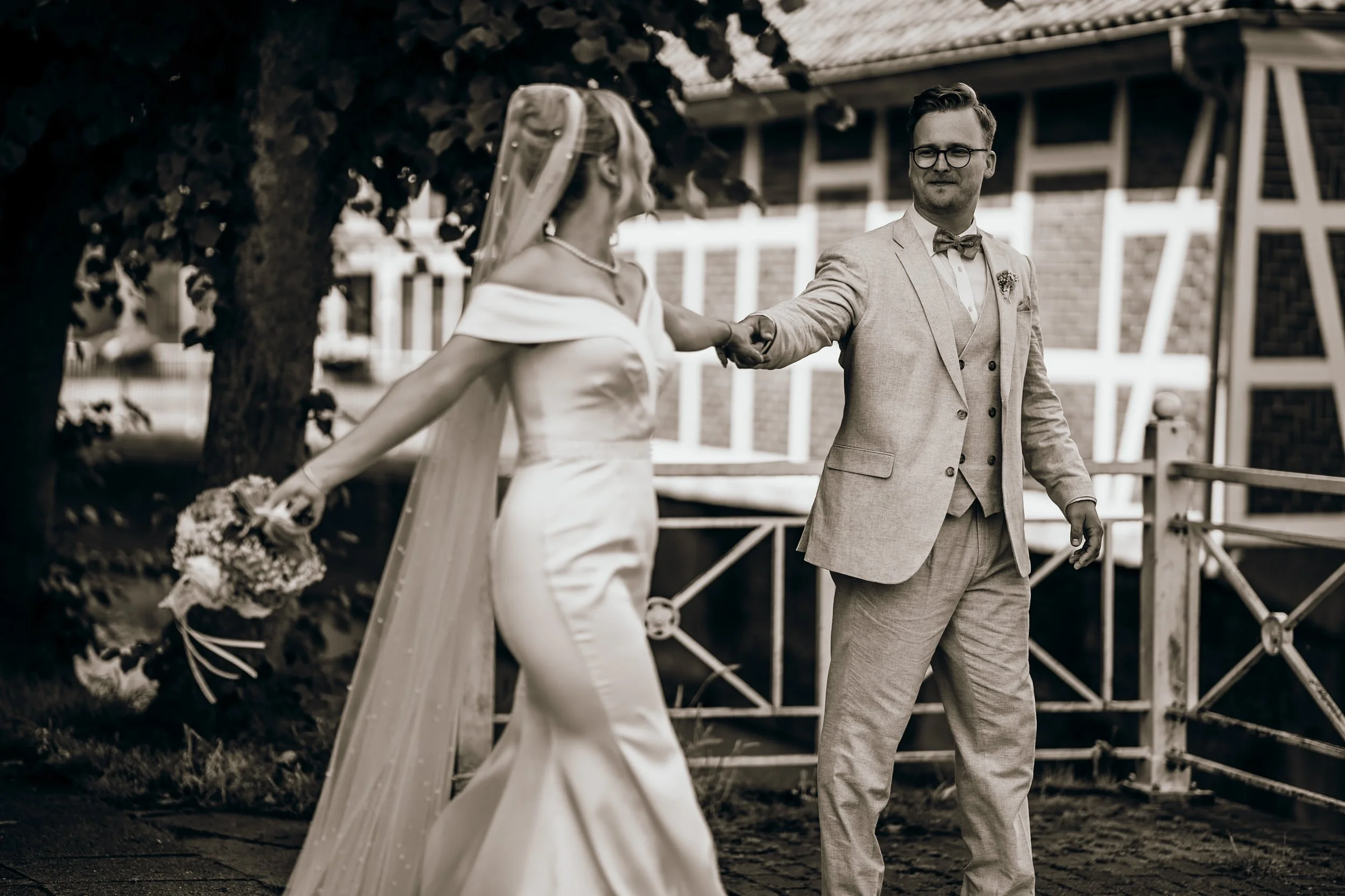 Hochzeit Standesamt Jork: Tabea & Jens, Hochzeitsreportage Bild 25 von Hochzeitsfotograf Serkan Can