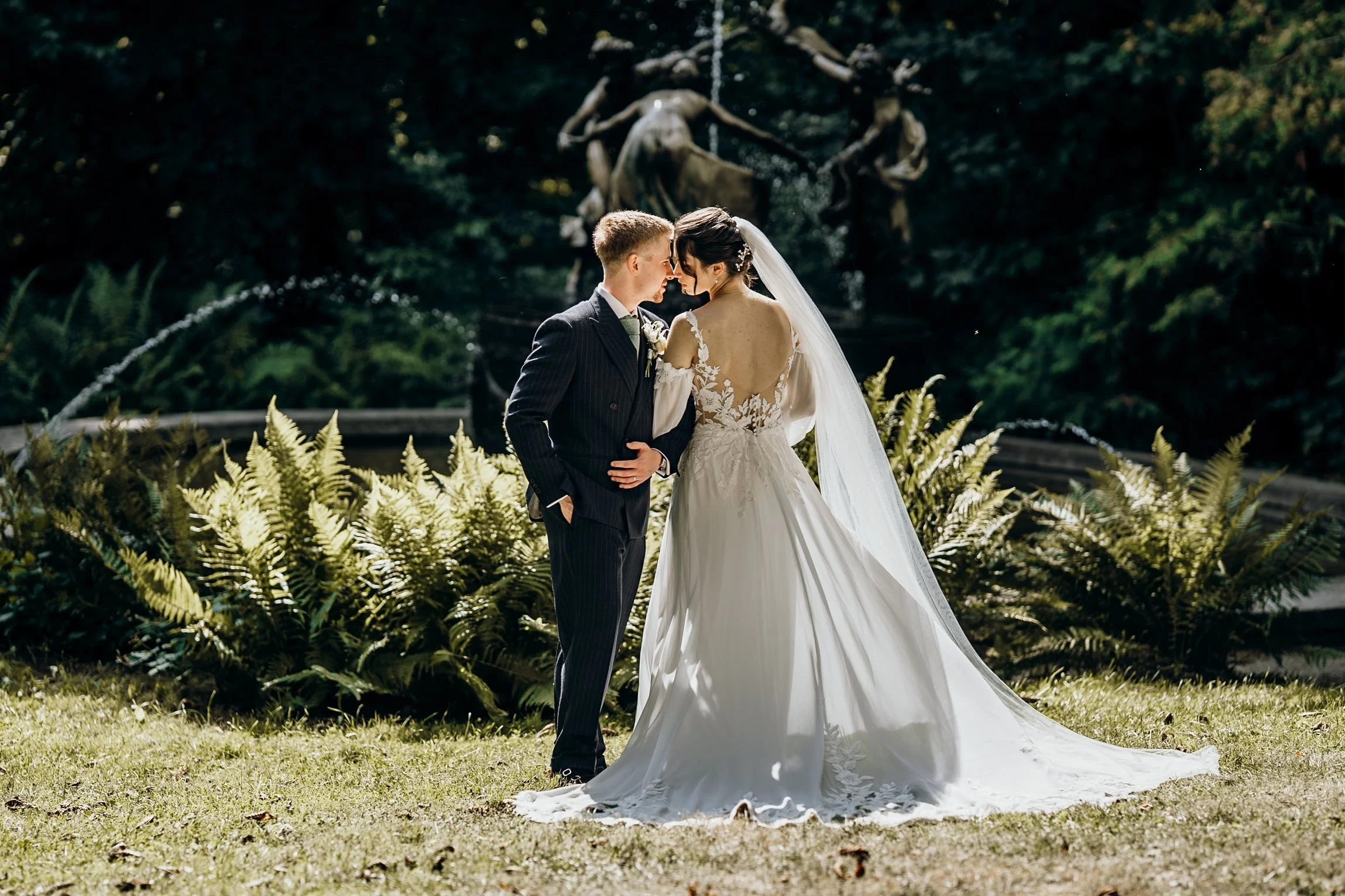 Hochzeit Burg Schlitz Hohen Demzin: Sarah & Jonas, Hochzeitsreportage Bild 12 von Hochzeitsfotograf Serkan Can