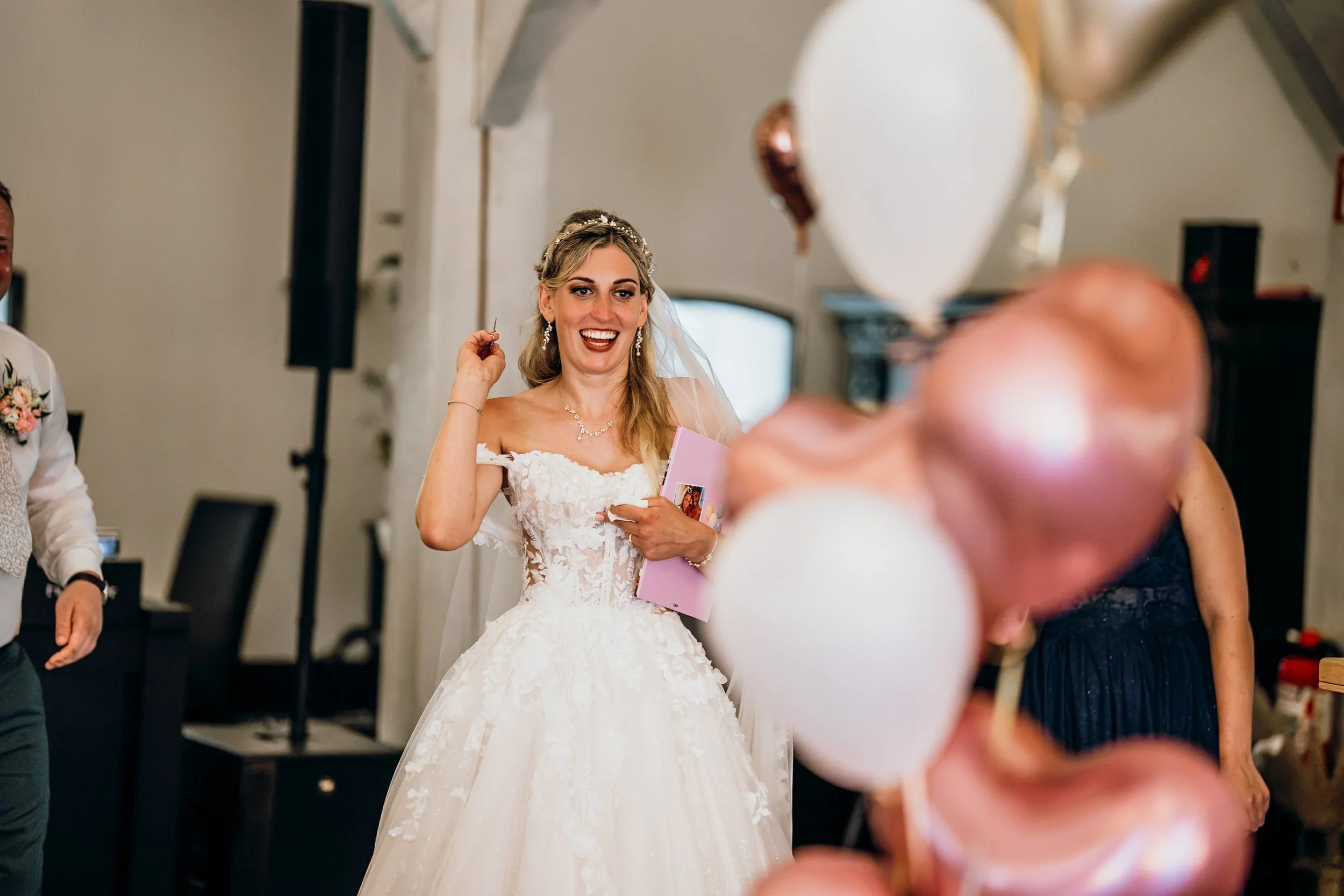 Hochzeit Restaurant Gut Wulfsmühle Tangstedt: Nora & Arthur, Hochzeitsreportage Bild 28 von Hochzeitsfotograf Serkan Can